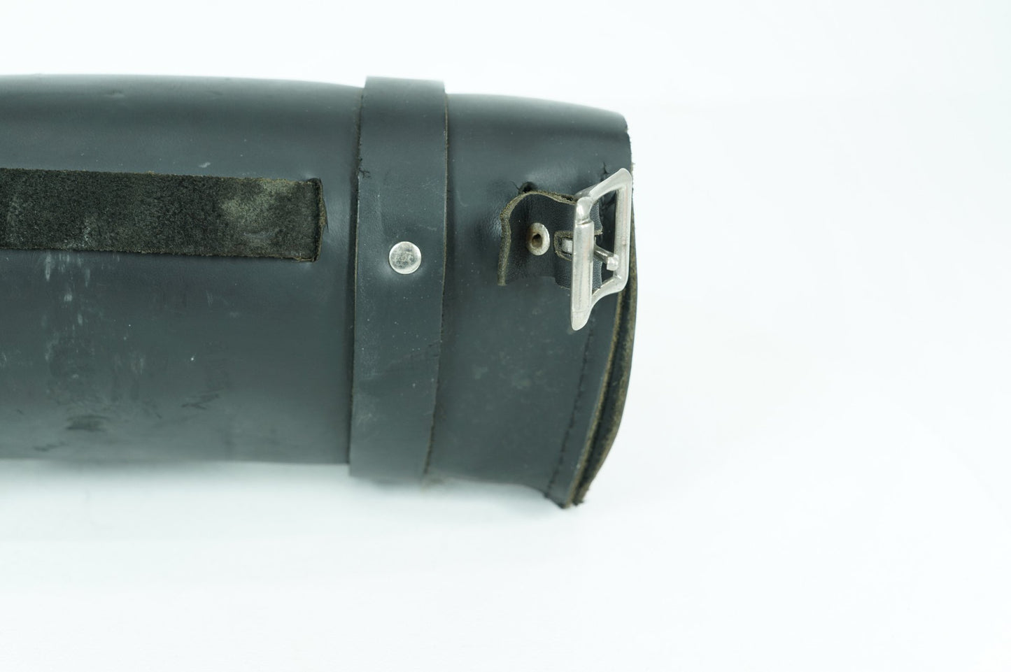 1999 - 2006 Harley-Davidson Dyna Wide Glide Front Onboard Tool Bag Leather Storage Aftermarket