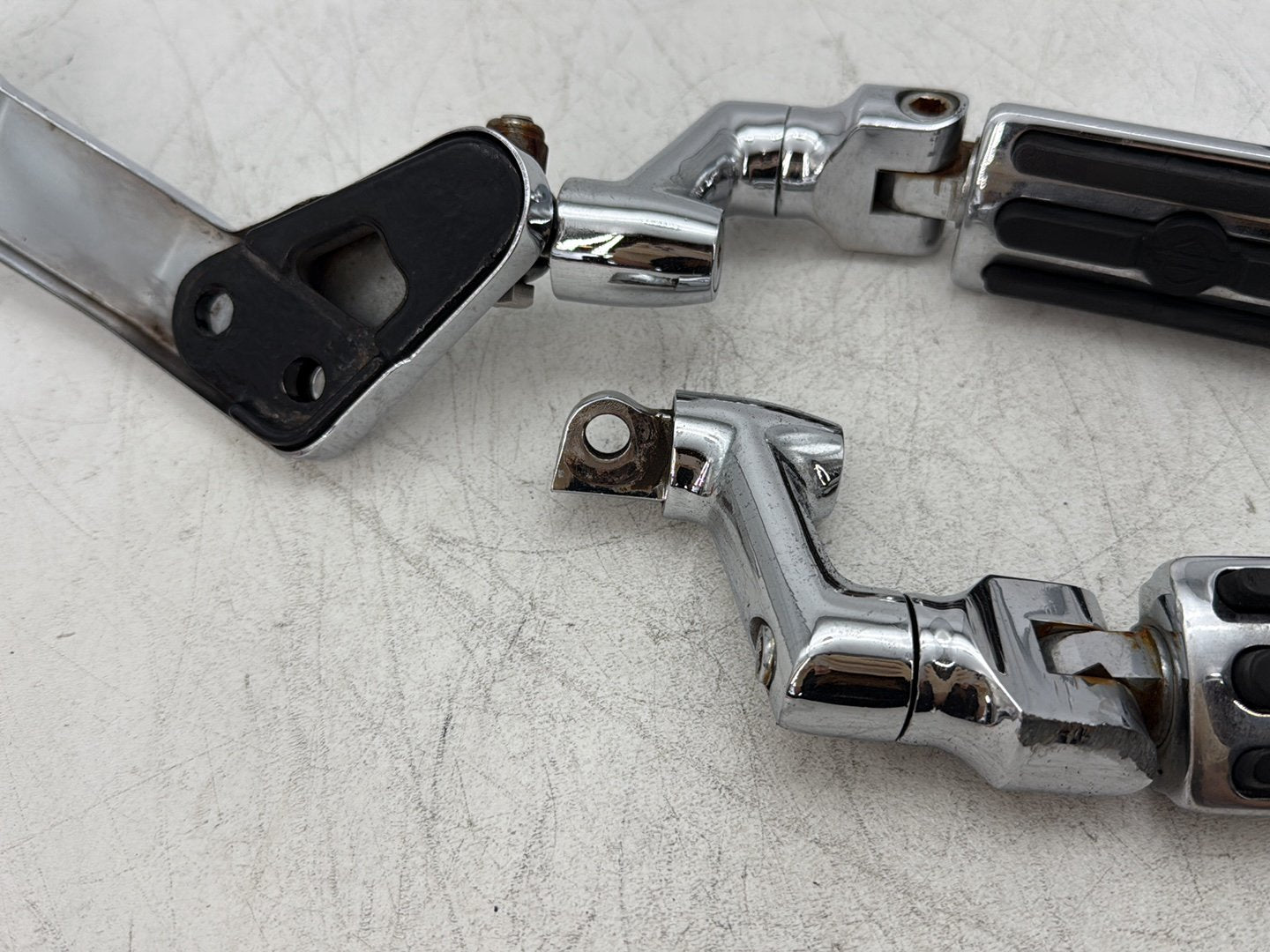 2000 Harley Dyna FXDWG Wide Glide OEM Left & Right Step Foot Rest Pegs