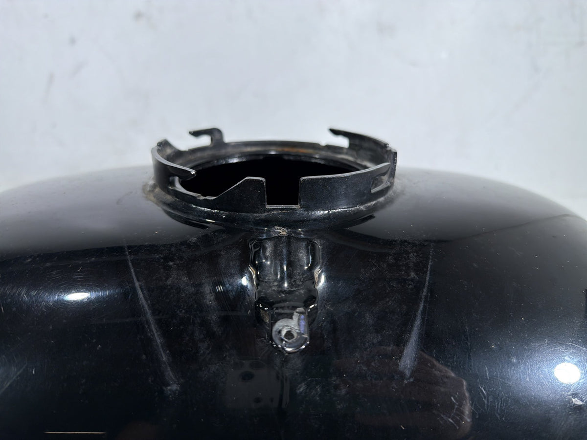 2010 Harley Electra Glide Touring Ultra OEM Fuel Gas Tank Gasoline Reservoir