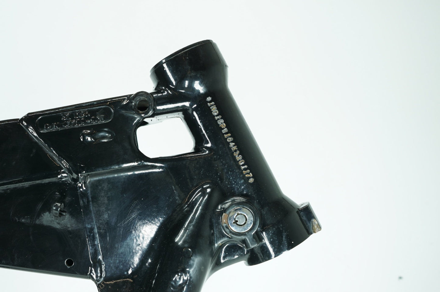 2000 - 2006 Harley-Davidson Dyna Wide Glide Body Main Frame Chassis SLVG 47427-04BHP