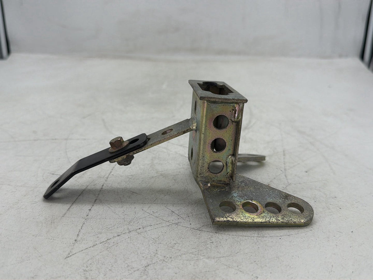 2006 Harley Electra Glide Touring Ultra FLHTCUI OEM Driver Rider Backrest Bracket Mount 52589-09A