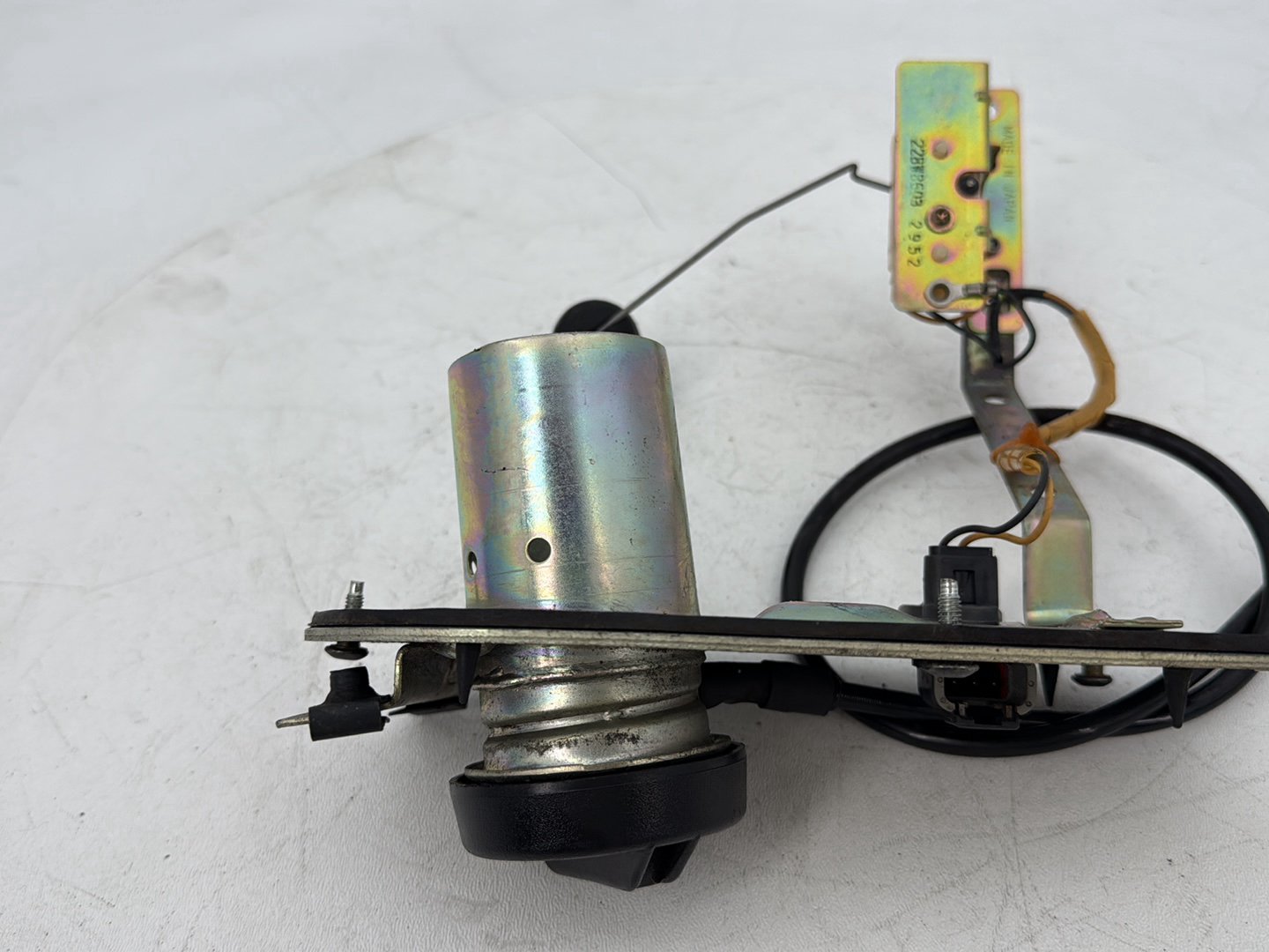 1999 - 2006 Harley-Davidson Touring Electra Glide Gas Gasoline Fuel Petrol Pump Sending  	75040-03A