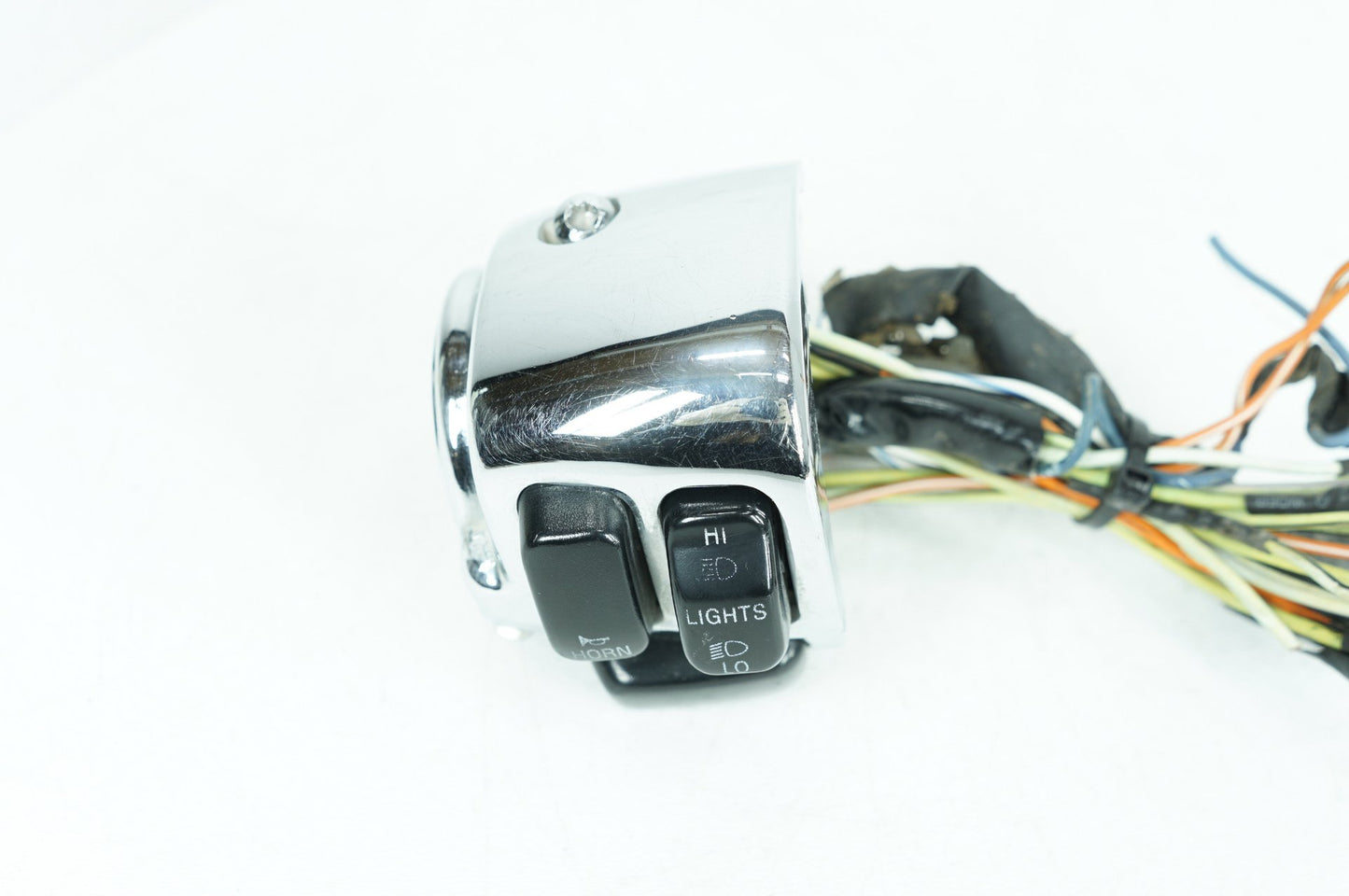 1999 - 2006 Harley-Davidson Touring Road King Classic Left Turn Signal Headlight Switches Controls  	71685-06A
