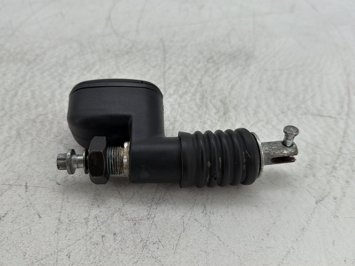 2011 Harley Heritage Softail Classic FLSTC OEM Rear Brake Master Cylinder Reservoir