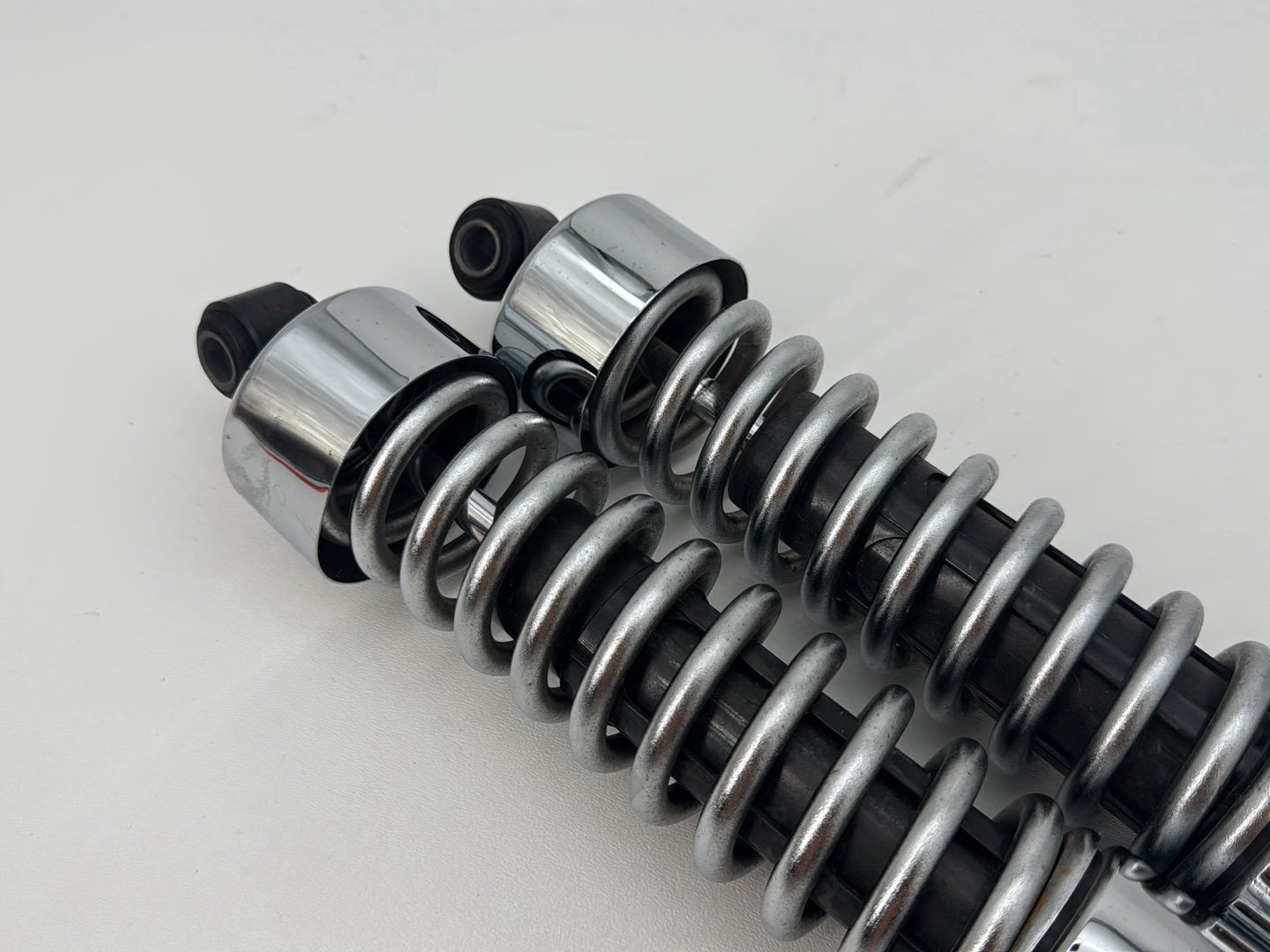 1999 - 2006 Harley-Davidson Dyna Wide Glide Rear Left Right Shock Absorbers 54512-90A