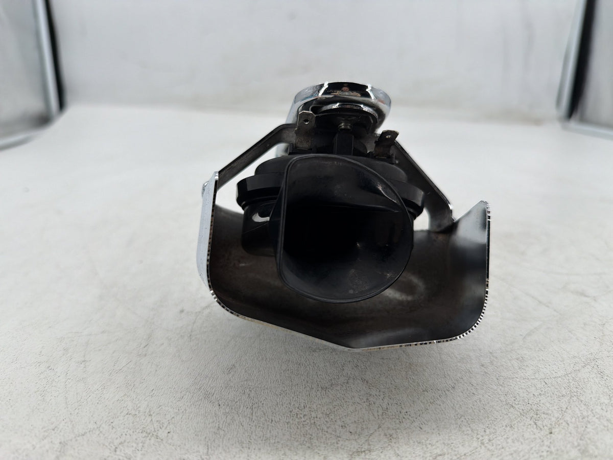 2006 Harley Street Glide Touring FLHX OEM Horn Signal Klaxon Chrome Cover