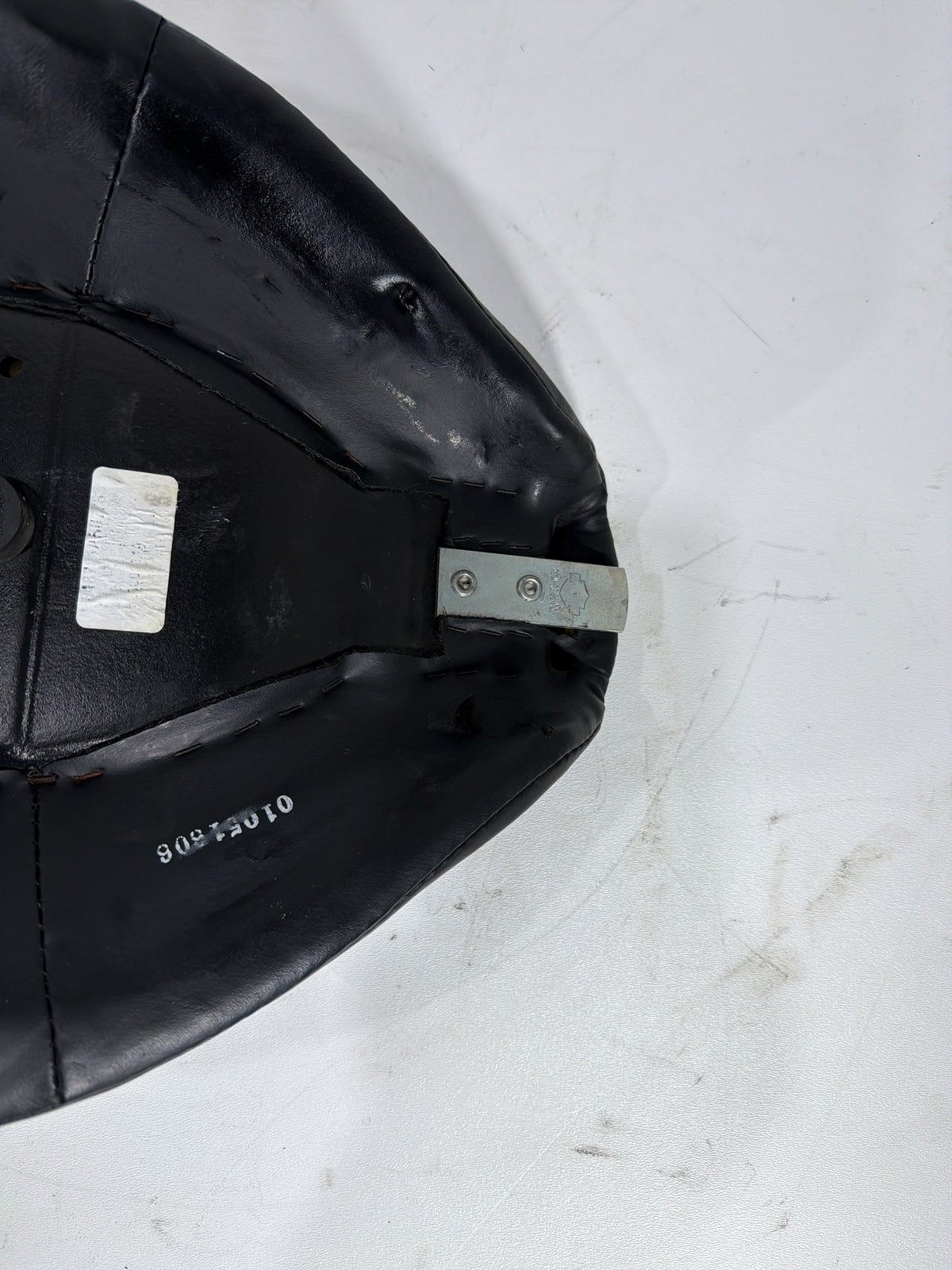 2014 Harley Softail Slim FLS OEM Rider Driver Solo Seat Pillion 52000031A