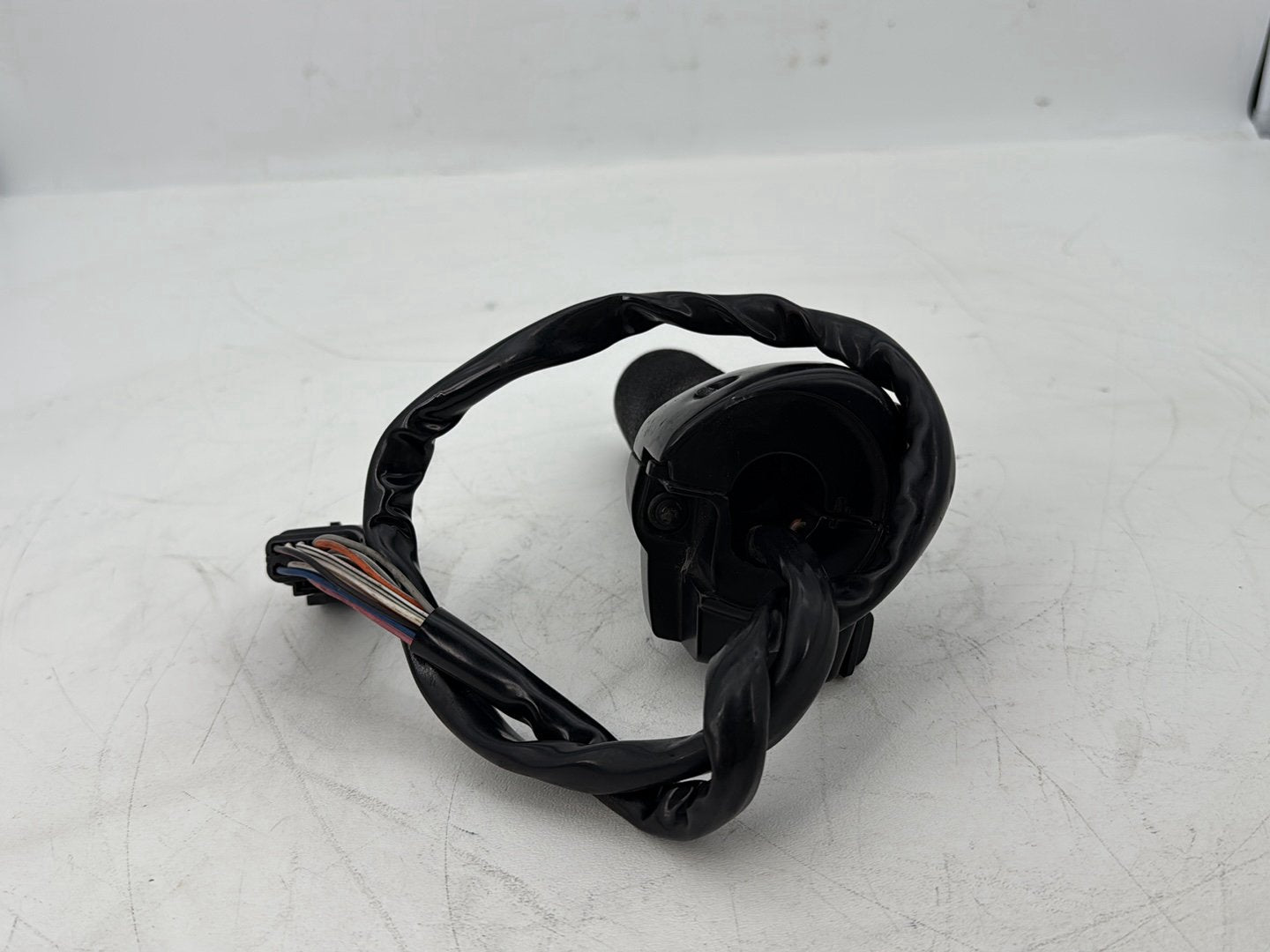 2007 - 2016 Harley-Davidson Touring Electra Glide Ultra Right Engine Start Kill Switches Controls