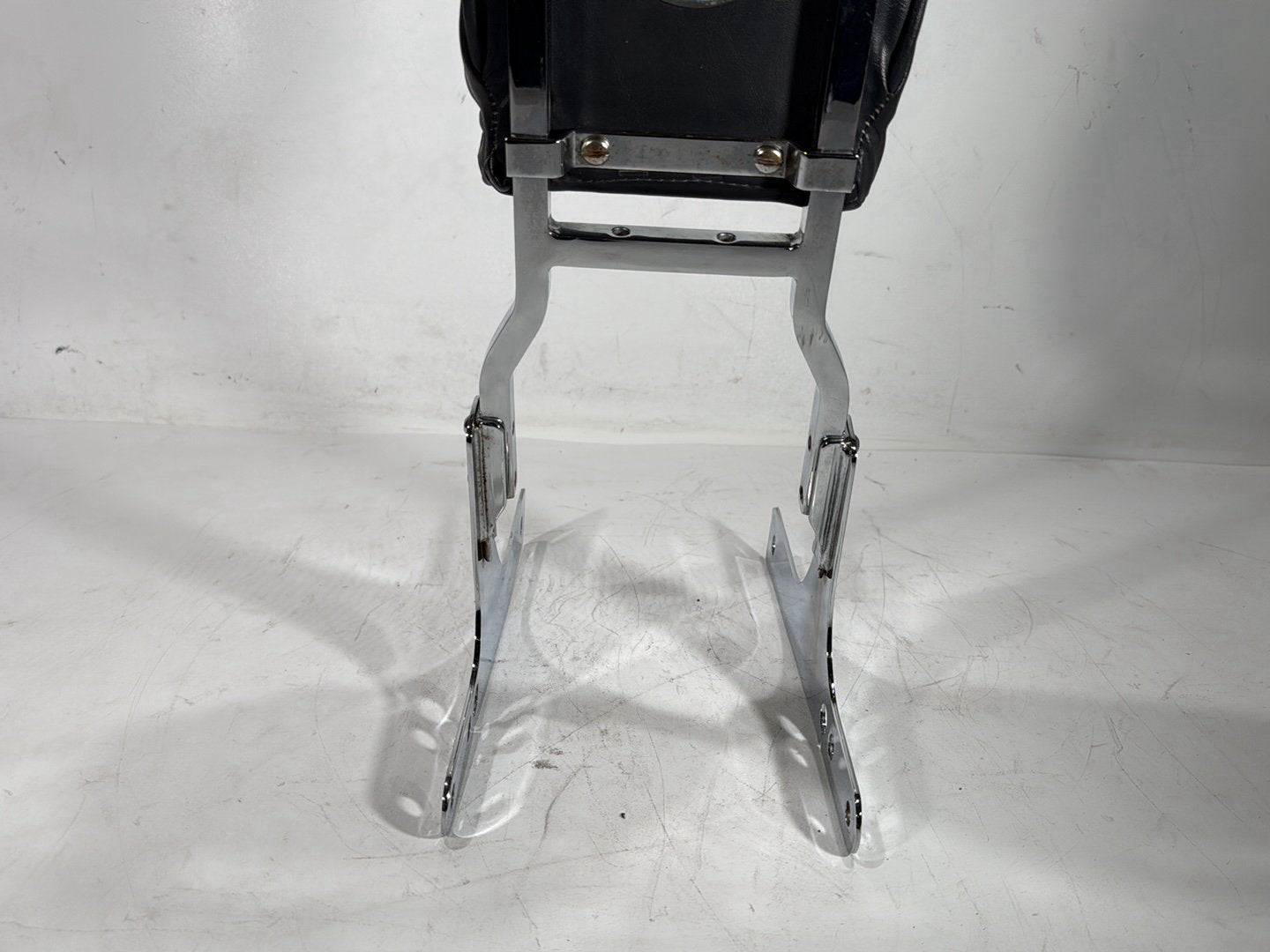 2000 Harley Dyna FXDWG Wide Glide OEM Rear Sissy Bar w/ Backrest Cushion Pad