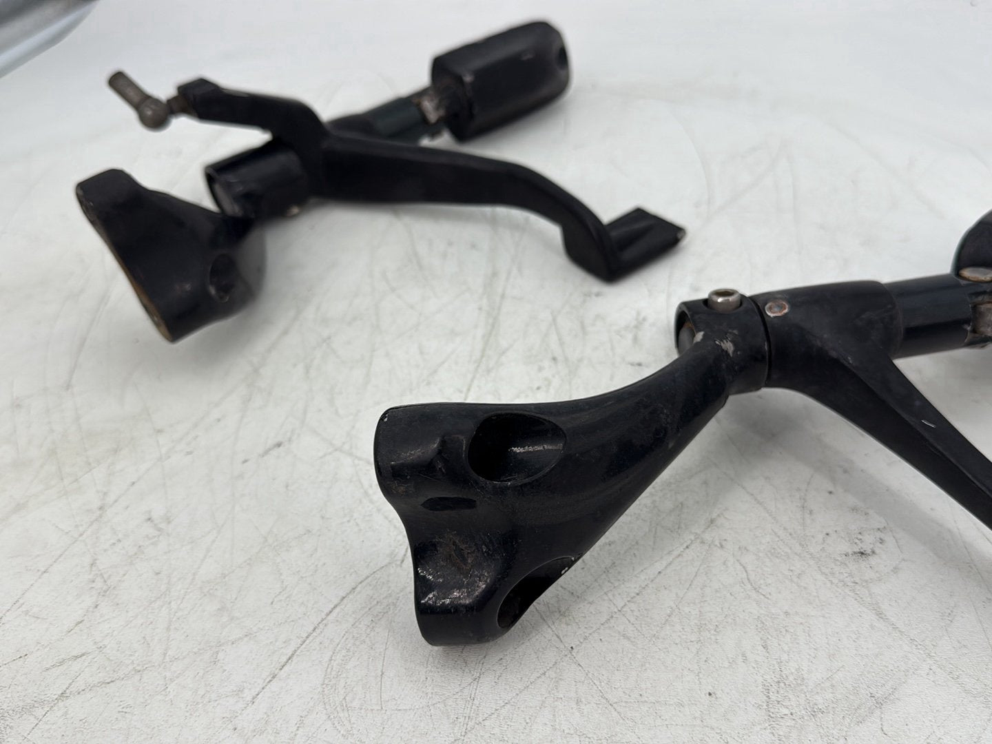 2008 Harley Sportster XL883L 883 Low OEM Left Right Foot Brake Control Pegs