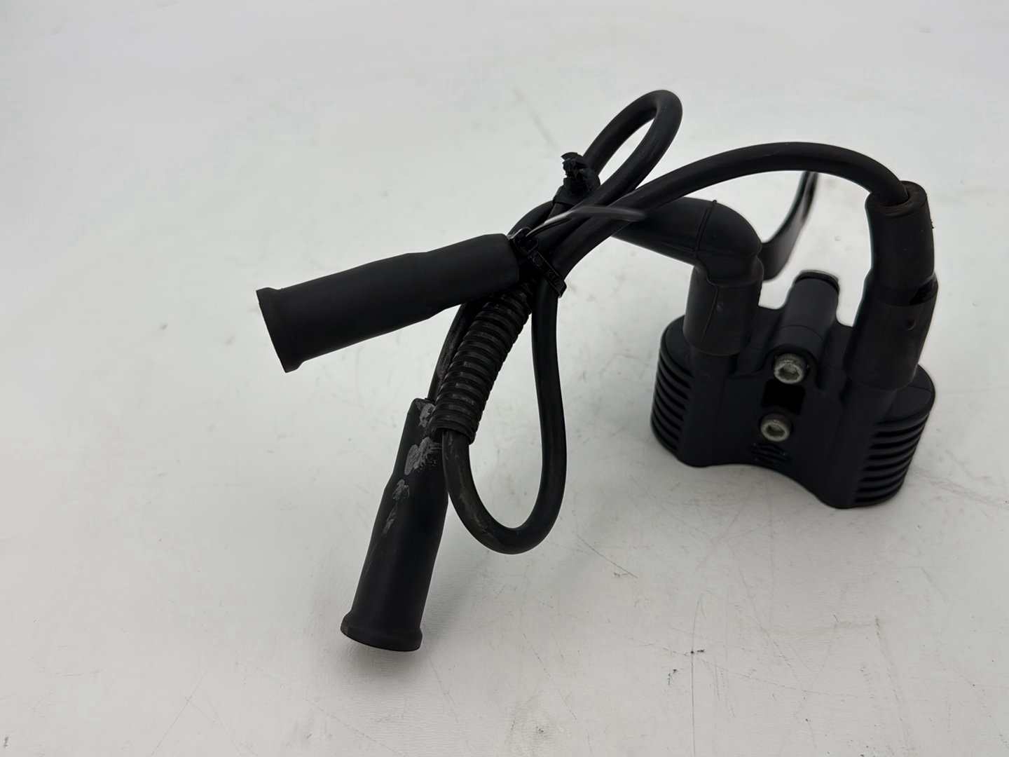 2009 Harley Sportster XL1200C 1200 Custom OEM Ignition Coil Spark Plugs Cable