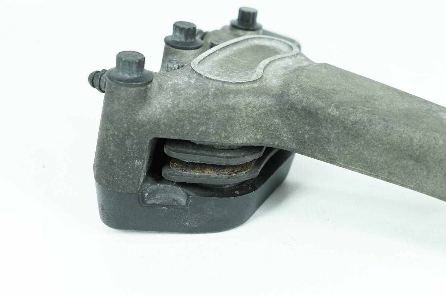 1999 - 2006 Harley-Davidson Touring Electra Glide Ultra Rear Back Brake Caliper 44080-02C
