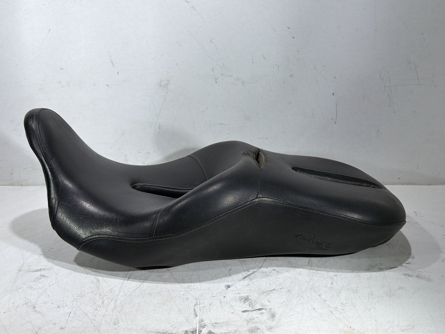 2014 Harley Electra Glide Touring Ultra OEM Passenger Rider Driver Seat Saddle
