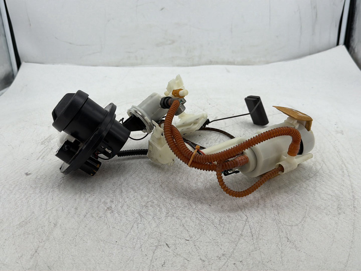 09 Harley Electra Glide Touring Ultra OEM Fuel Pump Gas Gasoline Petrol Sending
