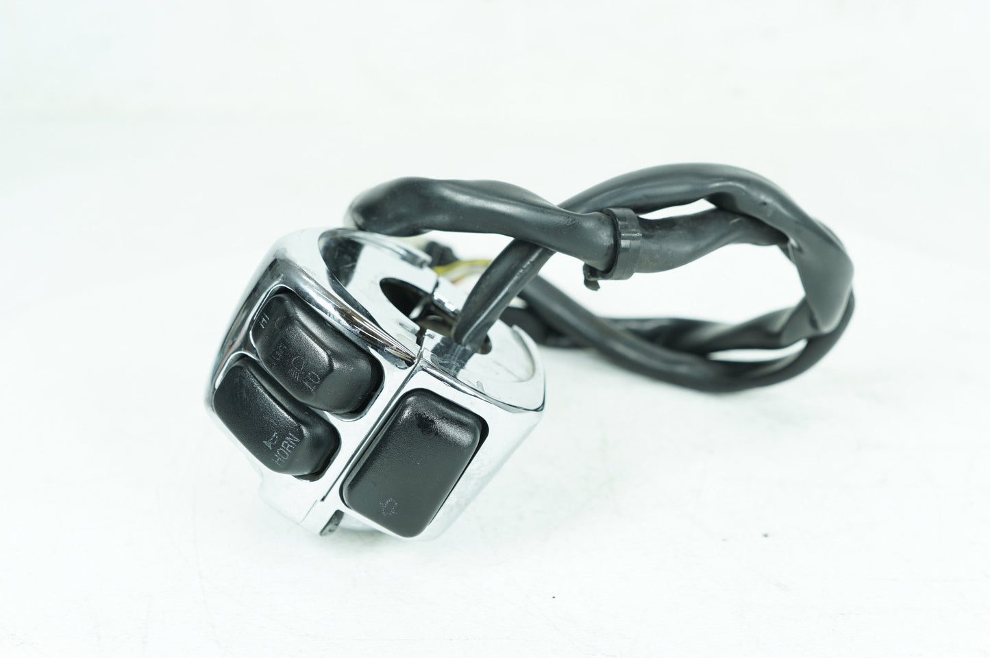2007 - 2013 Harley-Davidson Softail Heritage Classic Left Turn Signal Headlight Switches Controls  	71685-06A