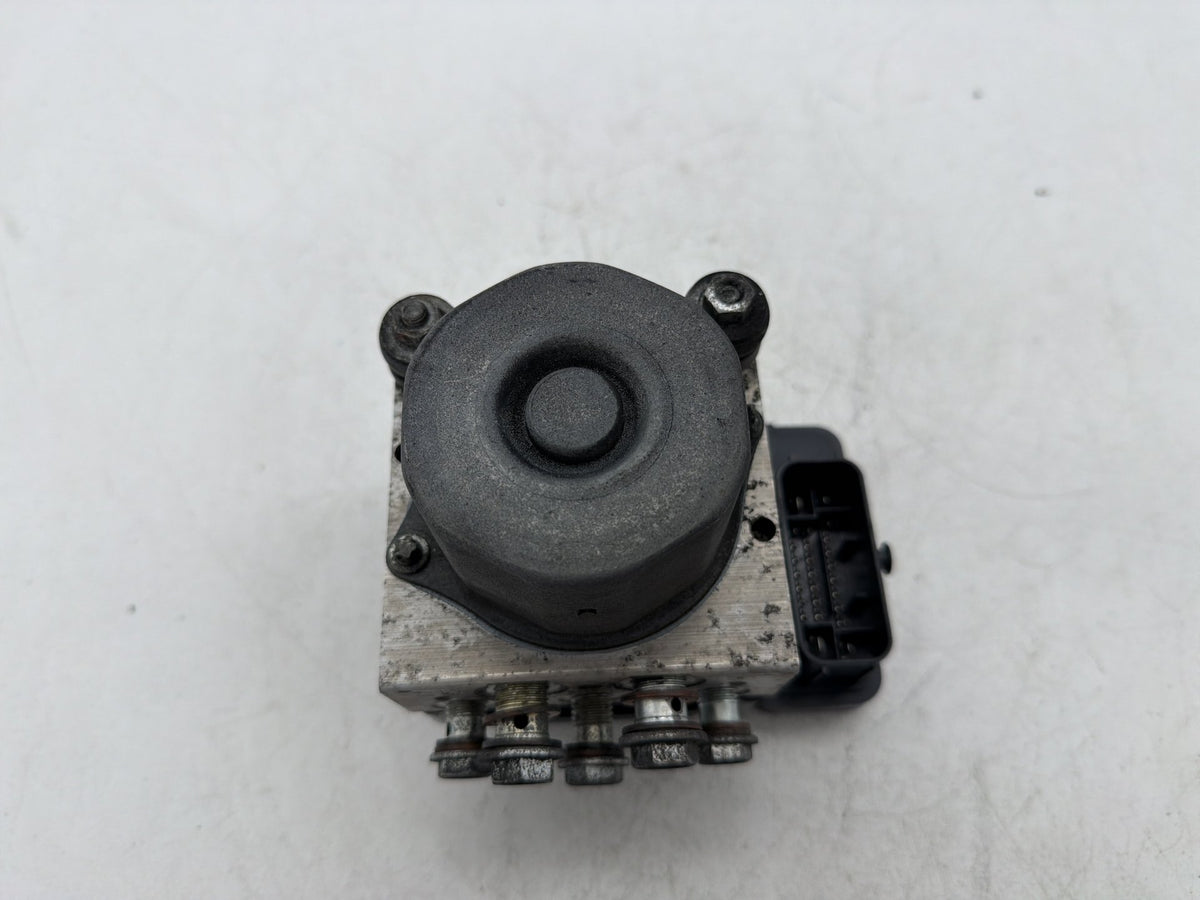 2014 Harley Electra Glide Touring Ultra OEM ABS Brake Pump & Control Module