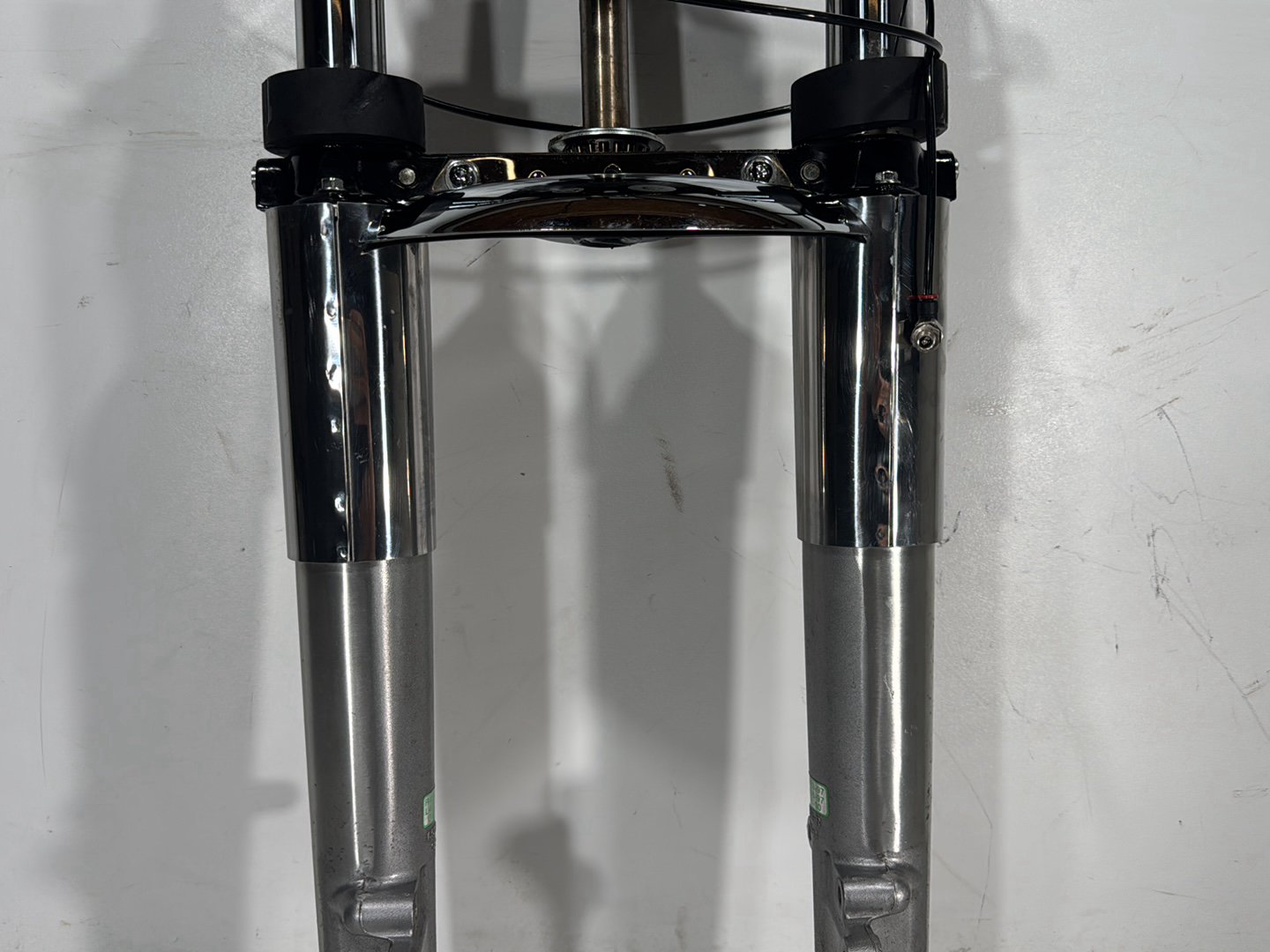 1998 Harley Touring FLHTCUI Electra Glide Ultra OEM Front Triple Tree Set & LH RH Fork Legs Sliders