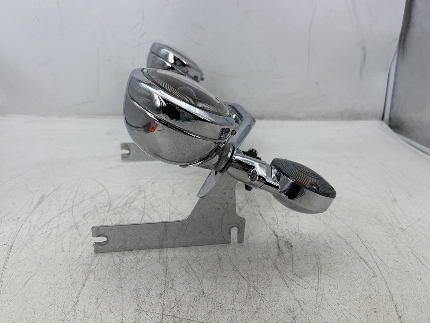 2007 Harley Electra Glide Touring Ultra FLHTCUI OEM Front Turn Signal Indicators Aux Light Bar