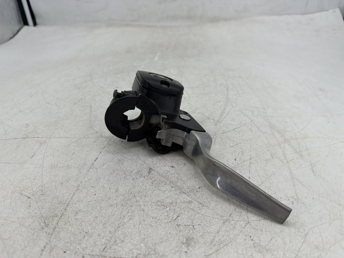 2001 Harley Fat Boy Softail FLSTF OEM Front Right Brake Lever Master Cylinder