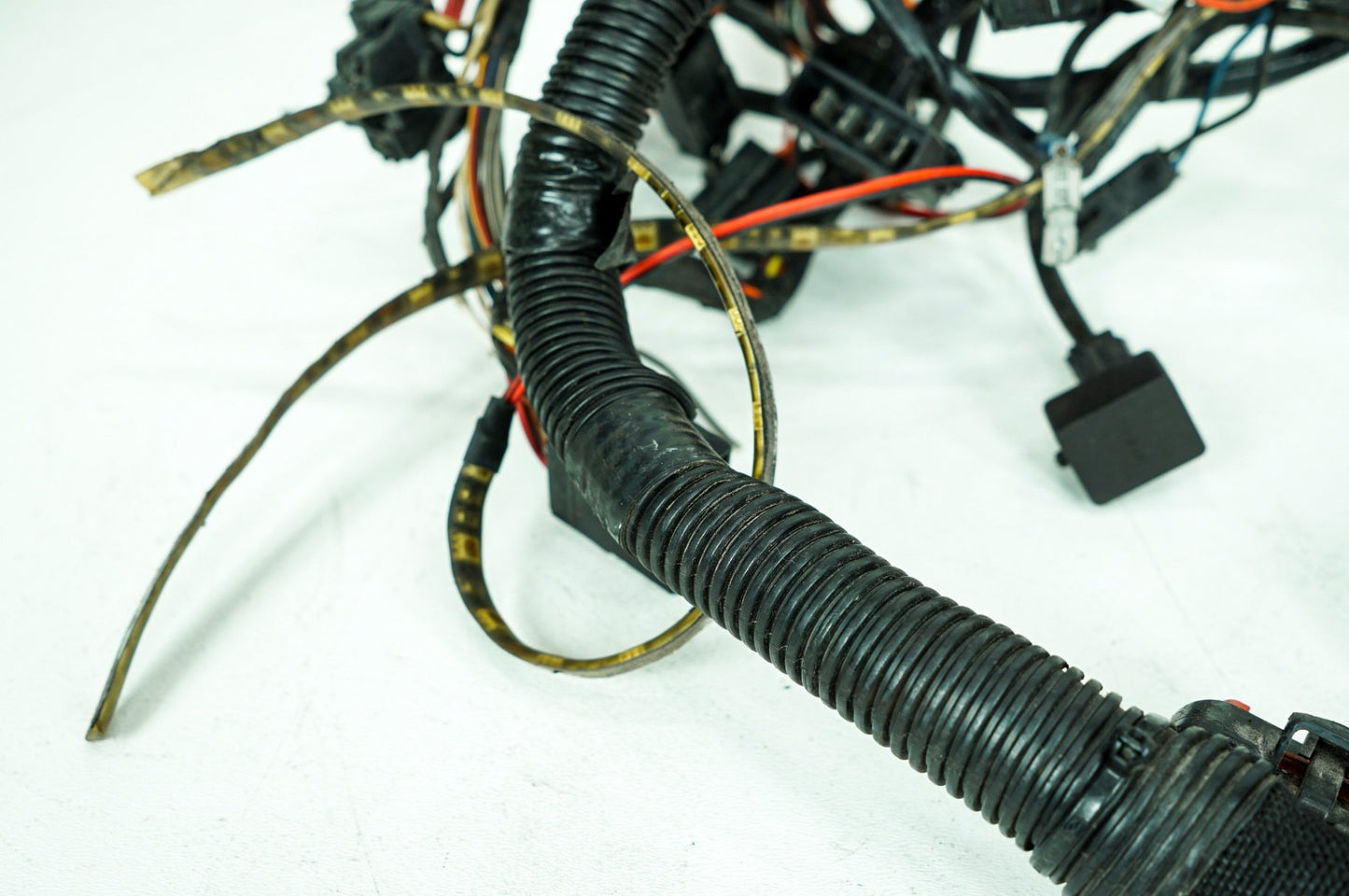 2007 - 2011 Harley-Davidson Touring Street Glide Front Sub Wiring Harness Loom Interconnect 70232-08