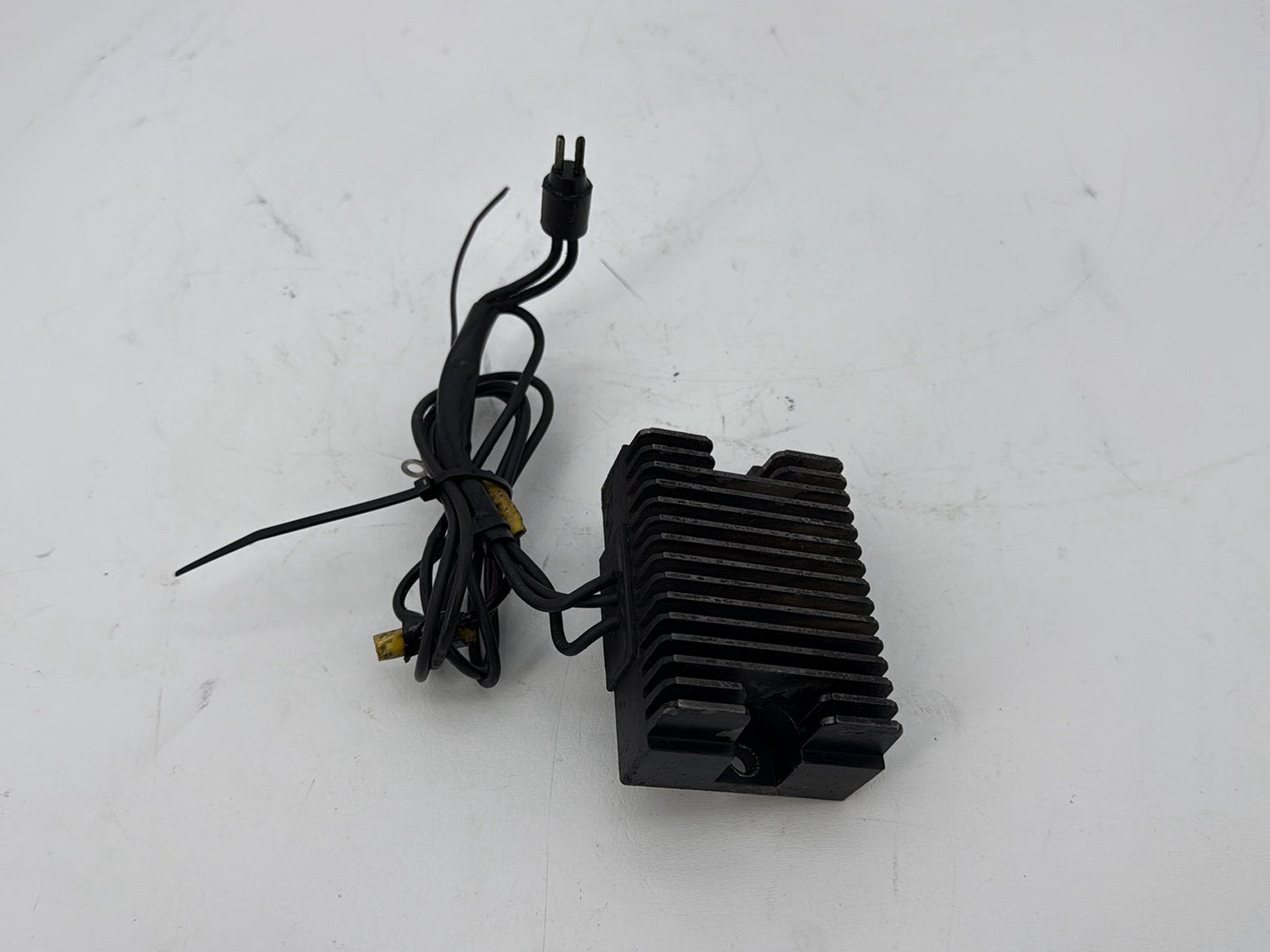 1993 Harley Sportster XLH883H Hugger 883 OEM Voltage Regulator Rectifier