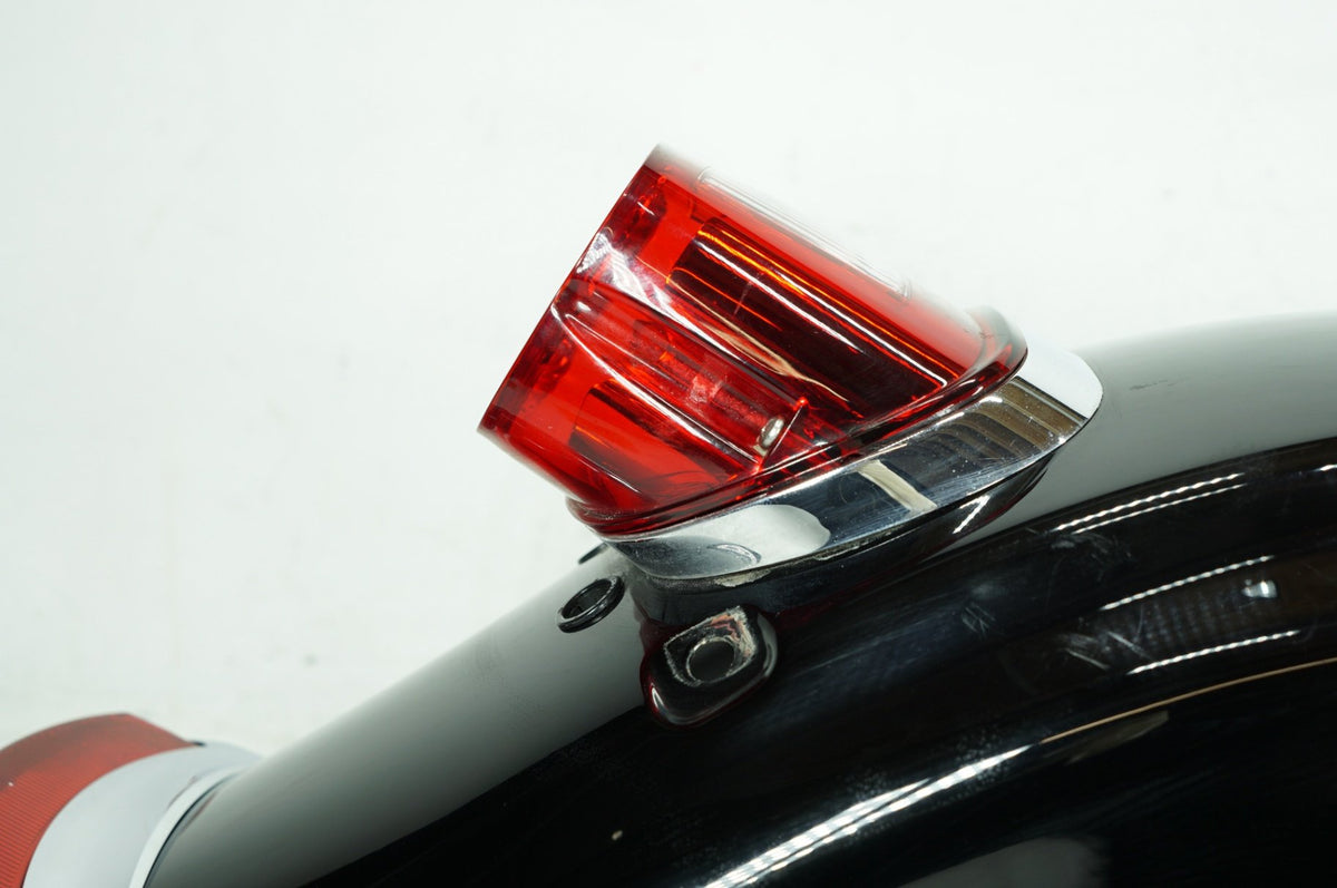 2007 - 2012 Harley-Davidson Touring Electra Glide Classic Rear Wheel Fender Taillight Brake Lamp 59579-09