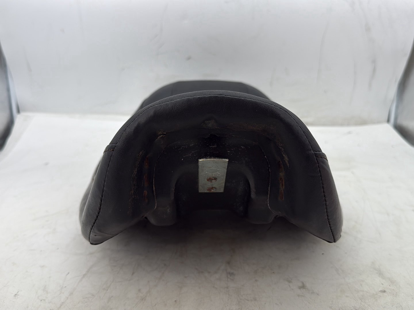 2012 Harley Dyna FXDF Fat Bob OEM Passenger Rider Driver Seat Saddle