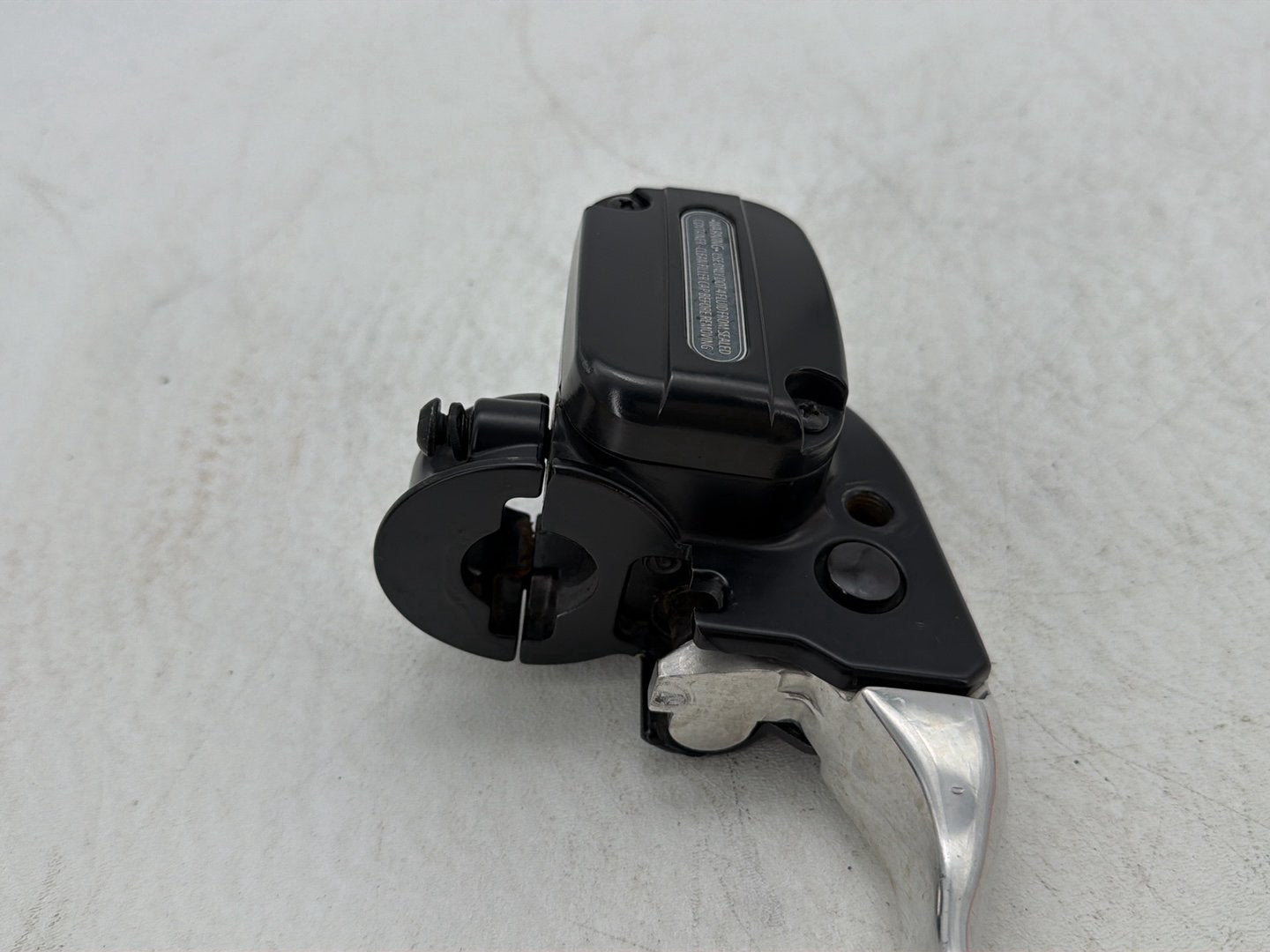 13 Harley Street Glide Touring FLHX OEM Front Right Brake Lever Master Cylinder