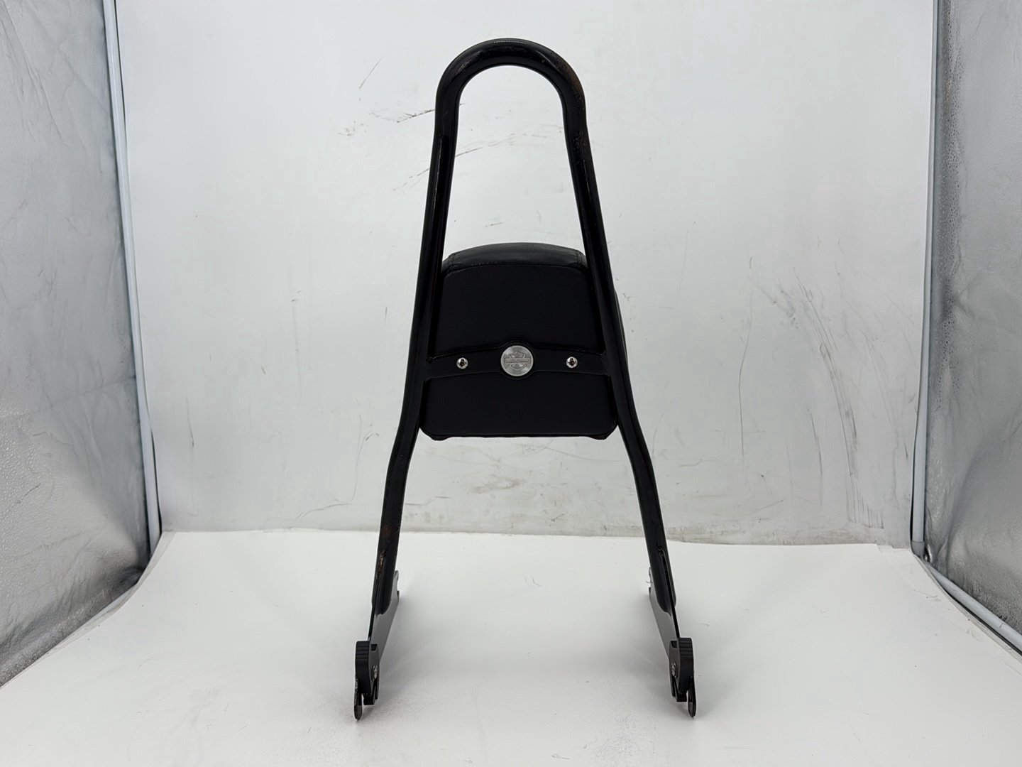 2012 Harley Dyna Fat Bob FXDF 103 OEM Rear Sissy Bar w/ Backrest Cushion Pad