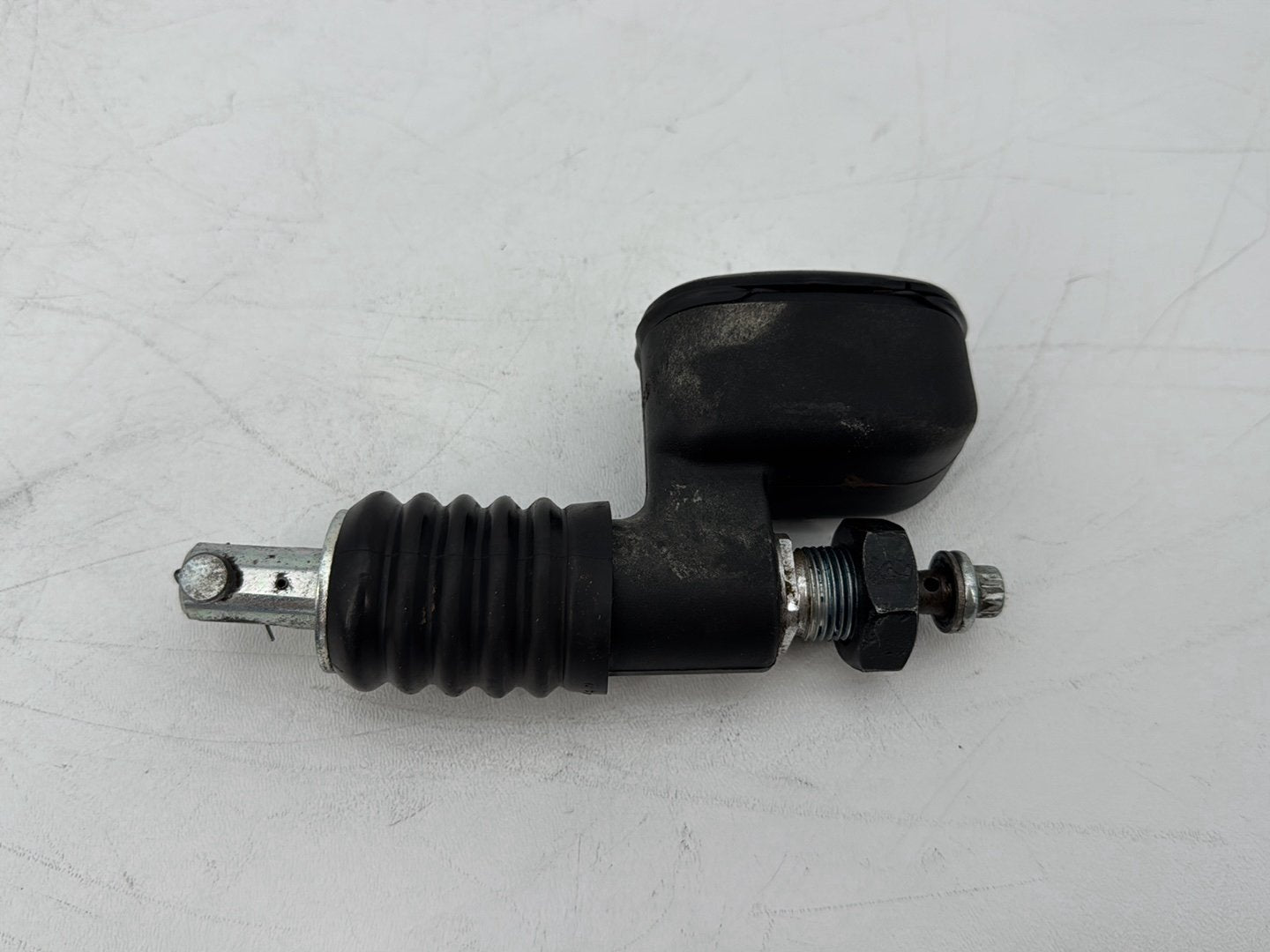 1999 - 2006 Harley-Davidson Touring Electra Glide Classic Rear Brake Master Cylinder Reservoir 41755-99D