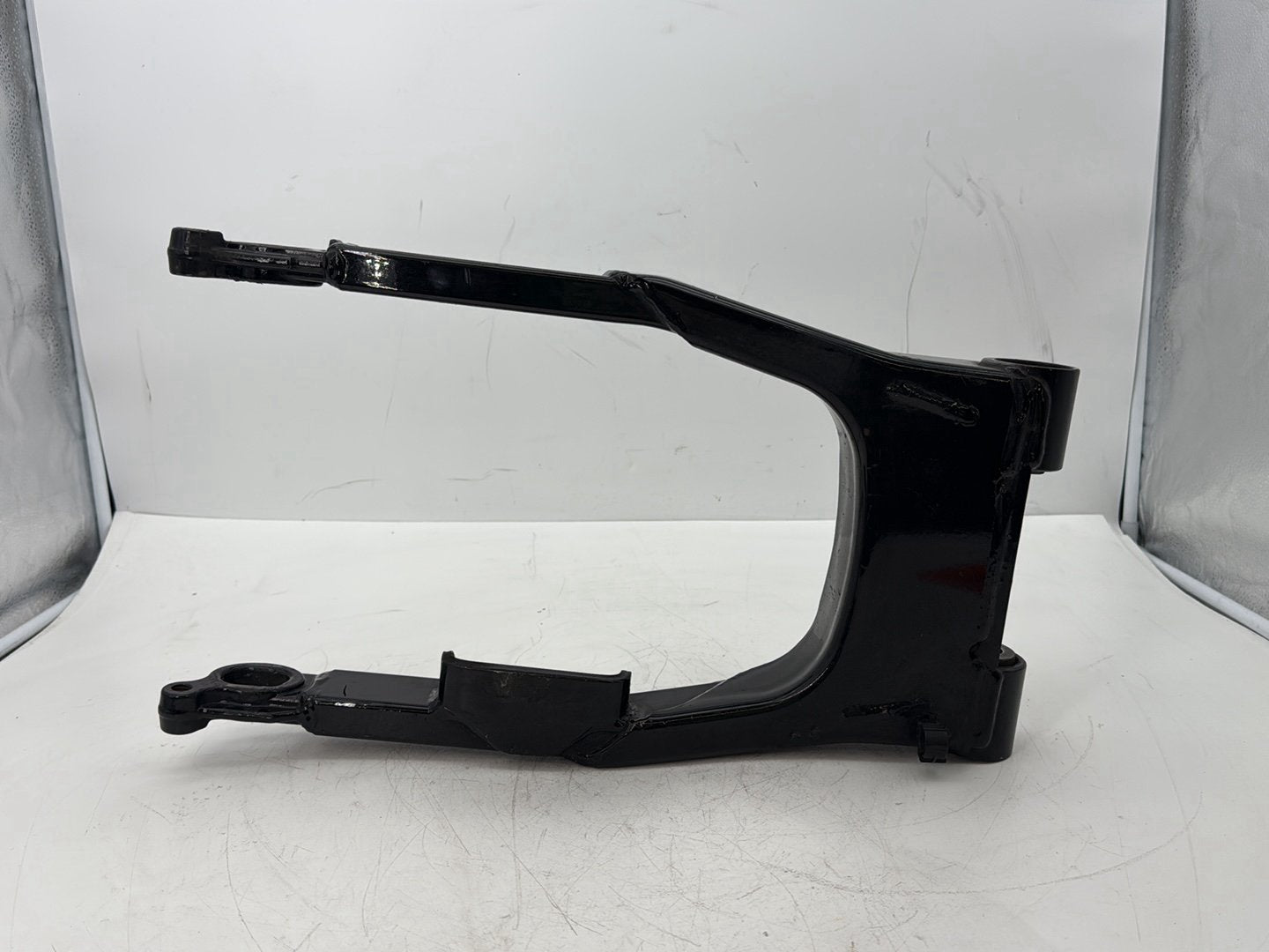 2005 Harley Touring FLHRCI Road King Classic OEM Rear Fork Swingarm Swing Arm