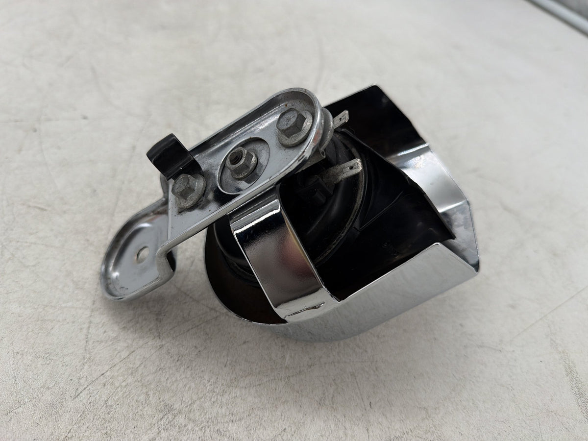 2011 Harley Electra Glide Touring Ultra OEM Horn Signal Klaxon Chrome Cover