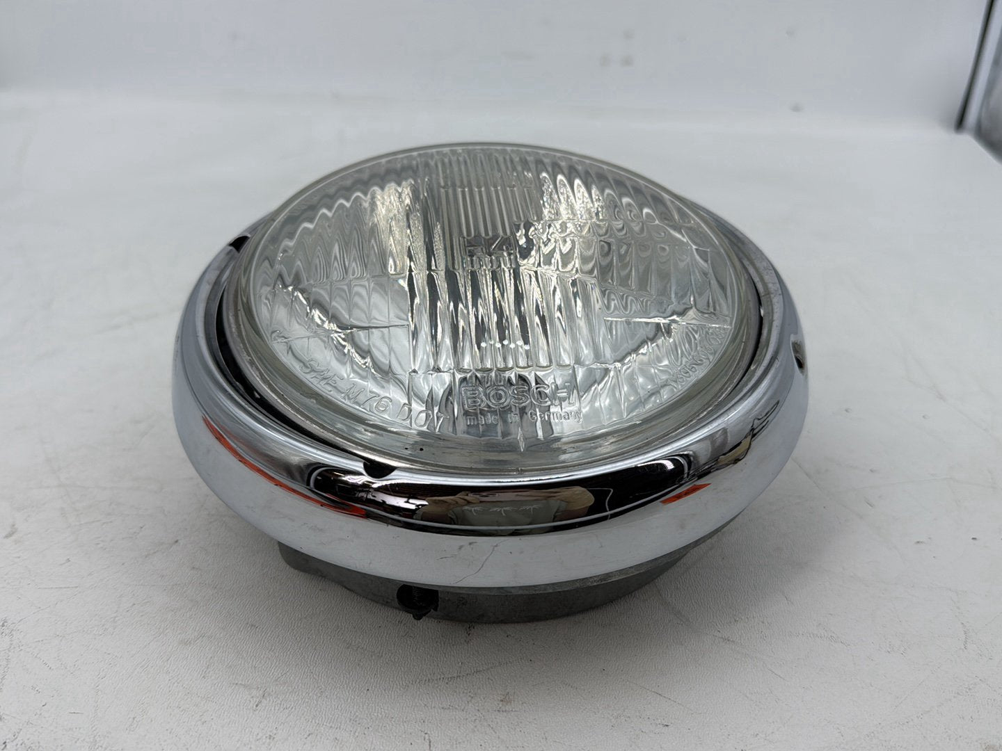 1999 - 2006 Harley-Davidson Touring Road King Police Headlight Headlamp Head Light Halogen  	67702-81A