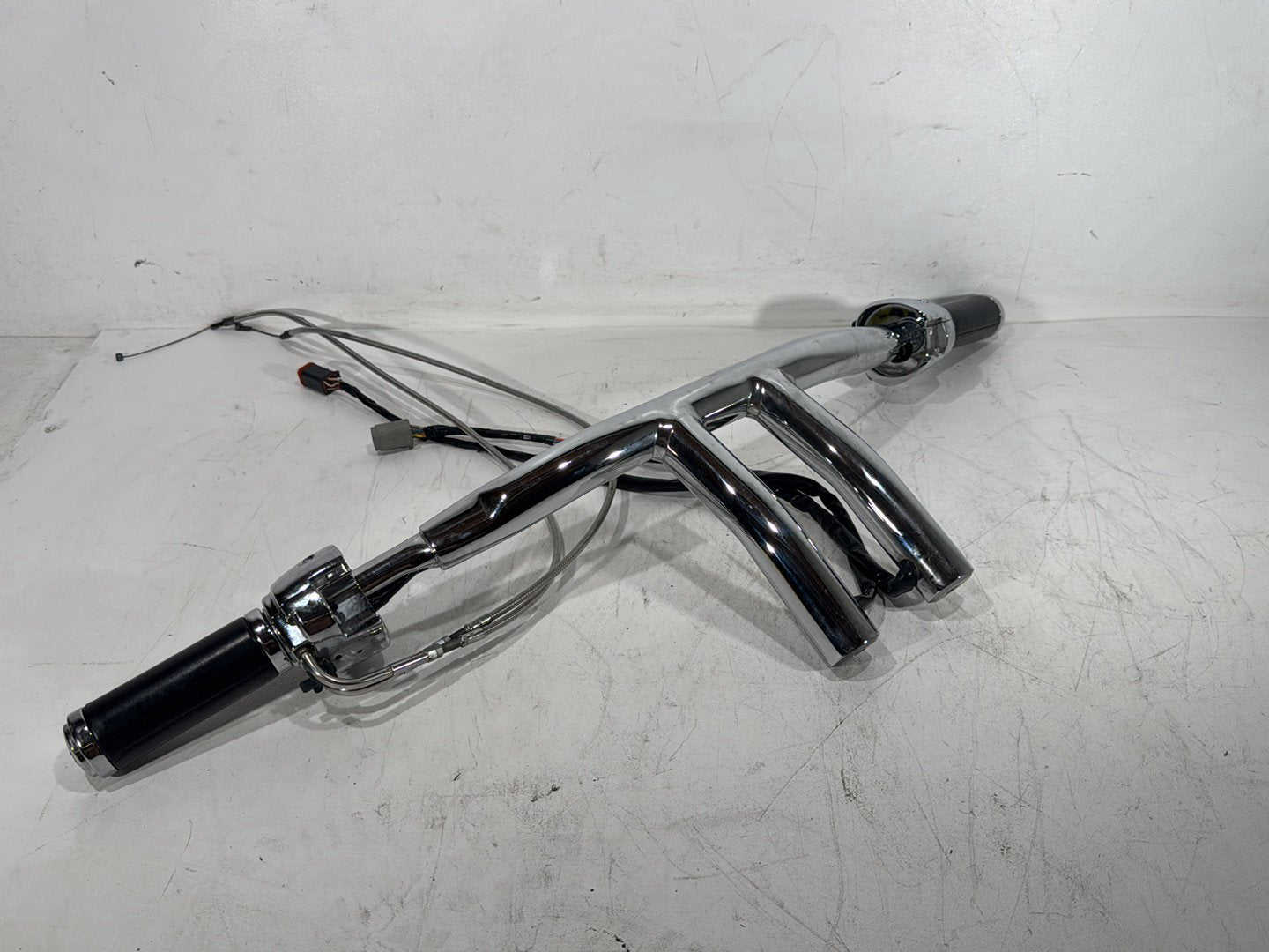 2003 Harley Dyna Wide Glide FXDWG OEM Handlebars Left Right Switches Controls