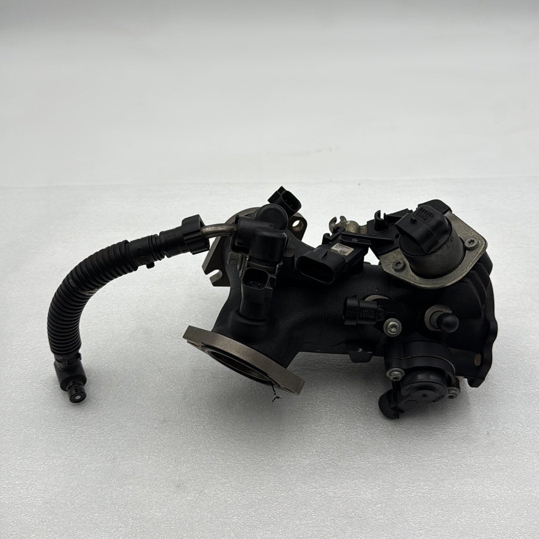 2007 - 2013 Harley-Davidson Touring Electra Glide Ultra Engine Intake Manifold Throttle Body 27708-06