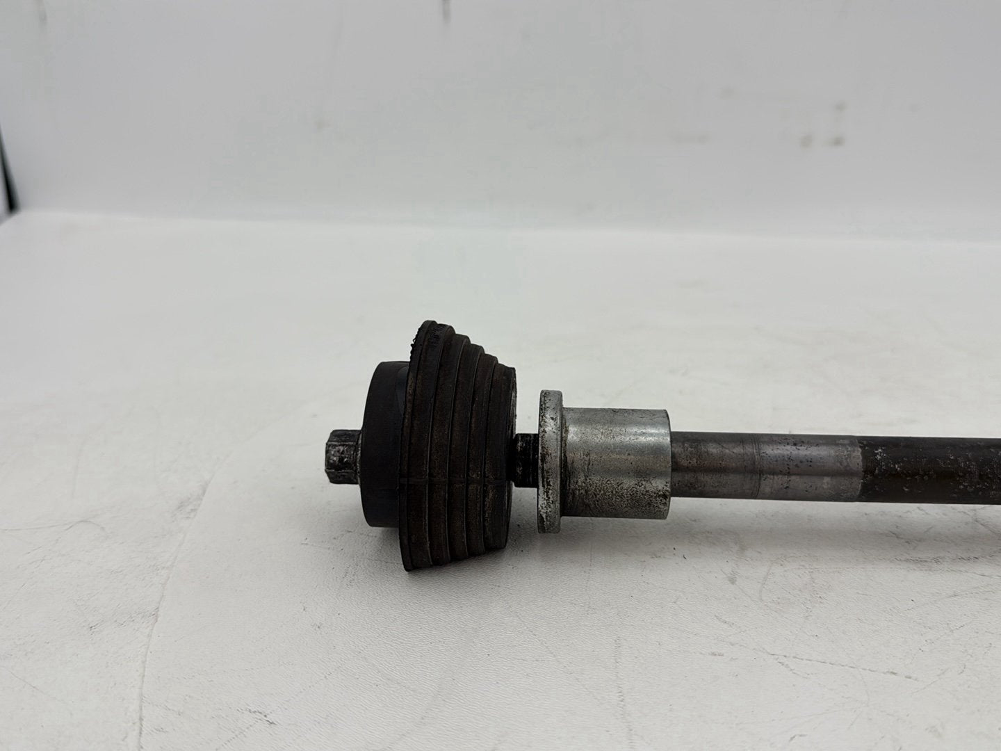 2007 - 2011 Harley-Davidson Touring Electra Glide Ultra Rear Fork Swingarm Pivot Bolt Shaft 47505-02
