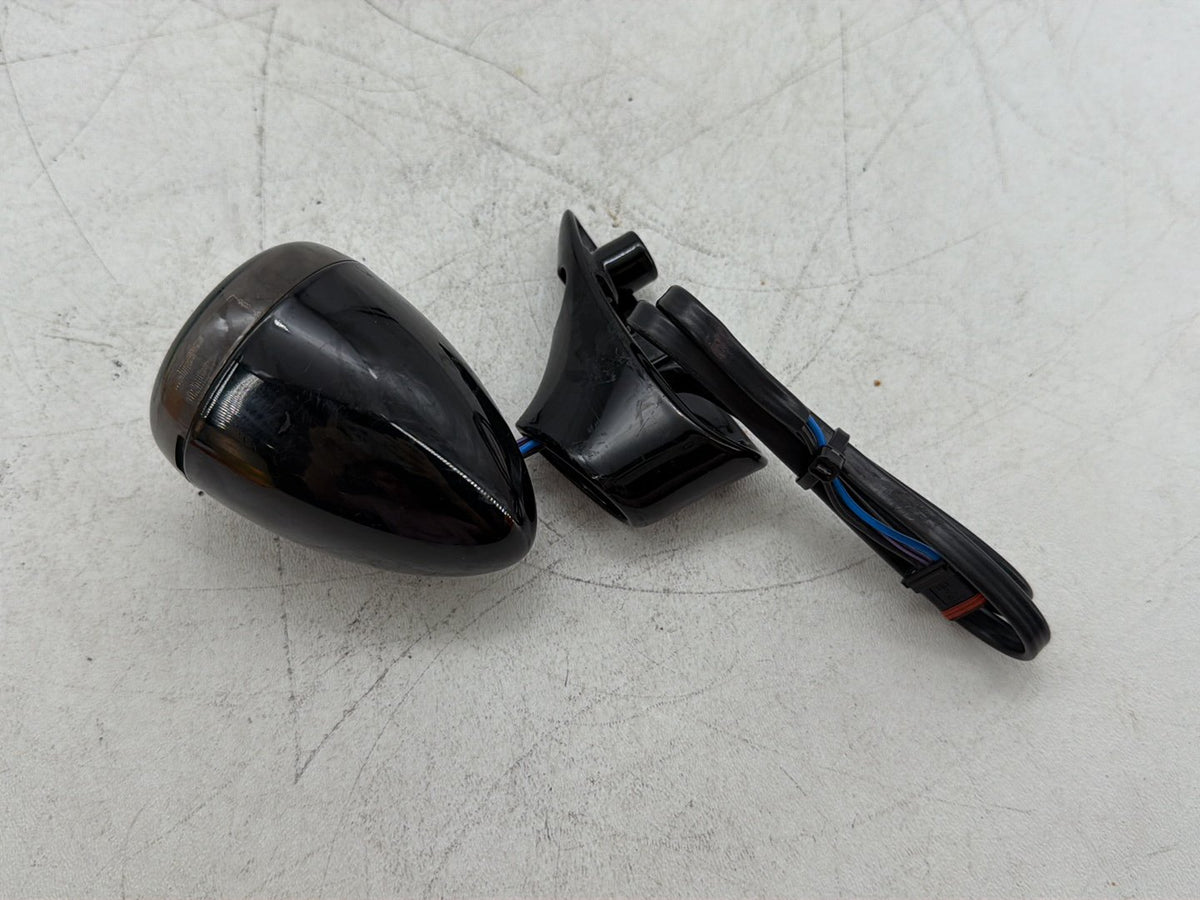 2018 Harley Road Glide Touring FLTRXS OEM Front 1 Turn Signal Indicator Blinker