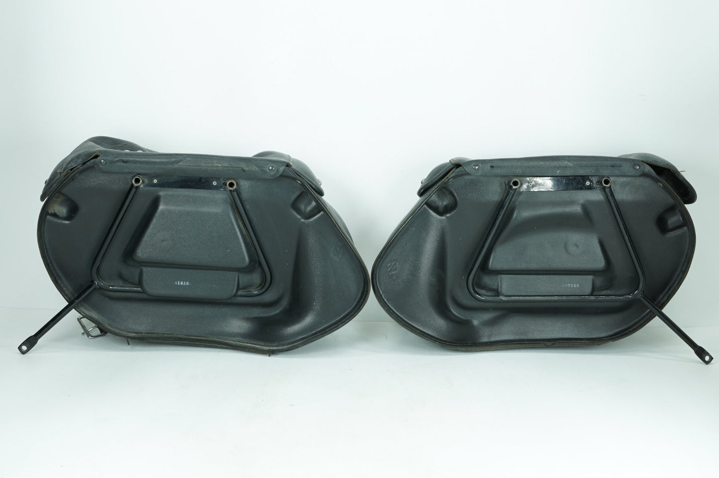 2007 - 2012 Harley-Davidson Softail Heritage Classic Rear Left Right Saddlebags Luggage Leather  	90476-06A