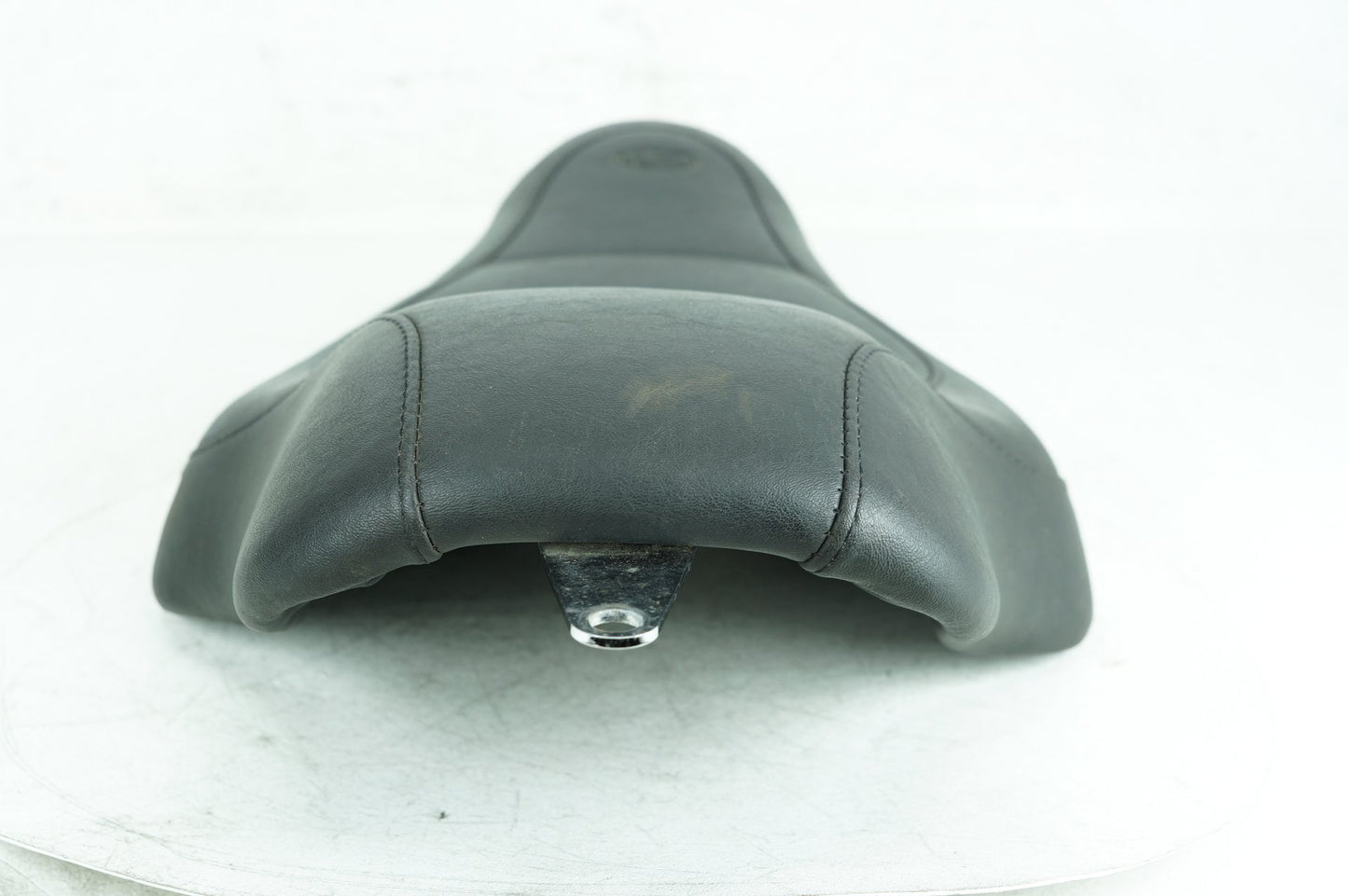 2004 - 2022 Harley-Davidson Sportster Iron 883 Rider Driver Solo Seat Pillion MUSTANG