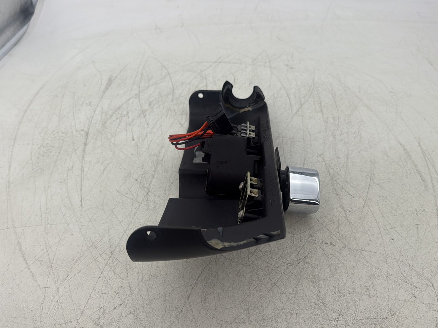 2011 Harley Street Glide Touring FLHX OEM Dash Ignition Cap Switch Lockset NO Key