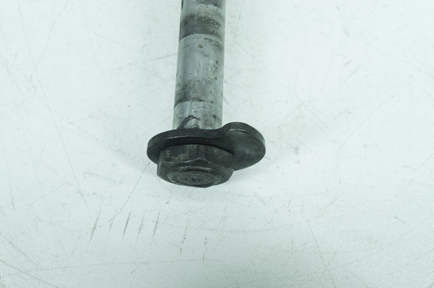 2007 - 2011 Harley-Davidson Touring Electra Screamin Eagle Rear Wheel Axle Bolt Shaft 41056-02