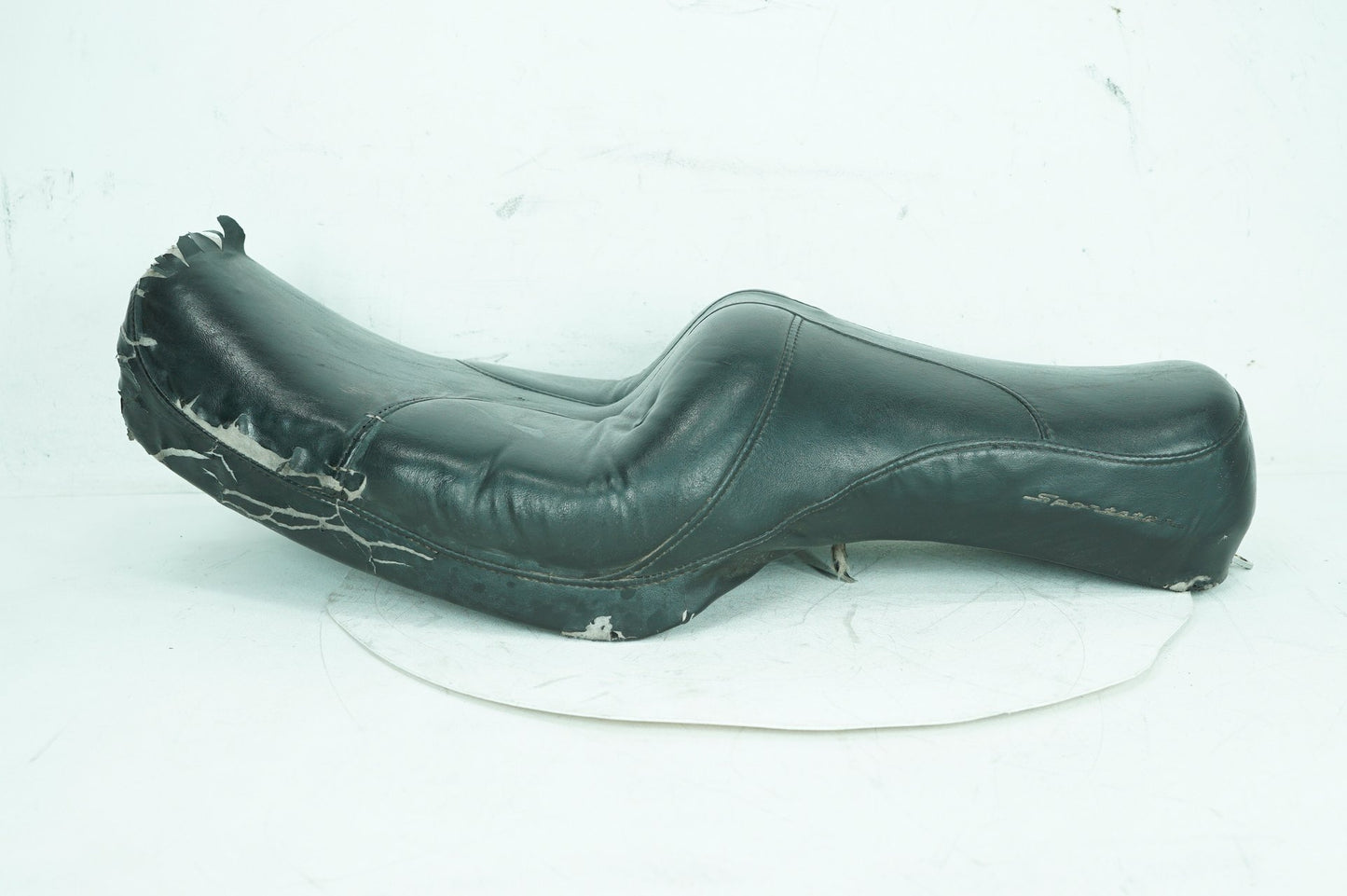 2004 - 2012 Harley-Davidson Sportster Custom Passenger Rider Driver Seat Saddle 51530-04