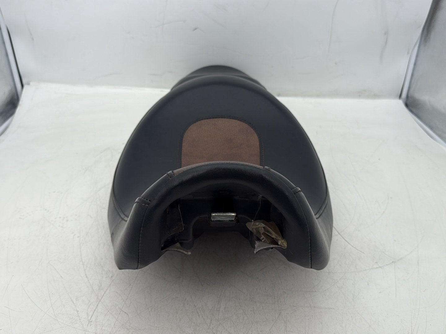2008 Harley Dyna FXDL Low Rider Anniversary OEM Passenger Rider Driver Seat Saddle