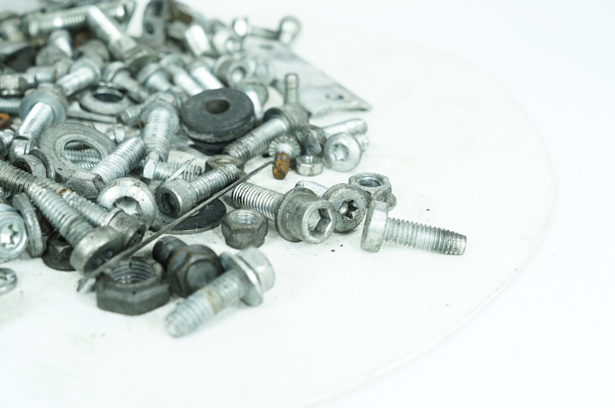 2013 Harley-Davidson Touring FLHTCU - Hardware Bolts Nuts & Brackets