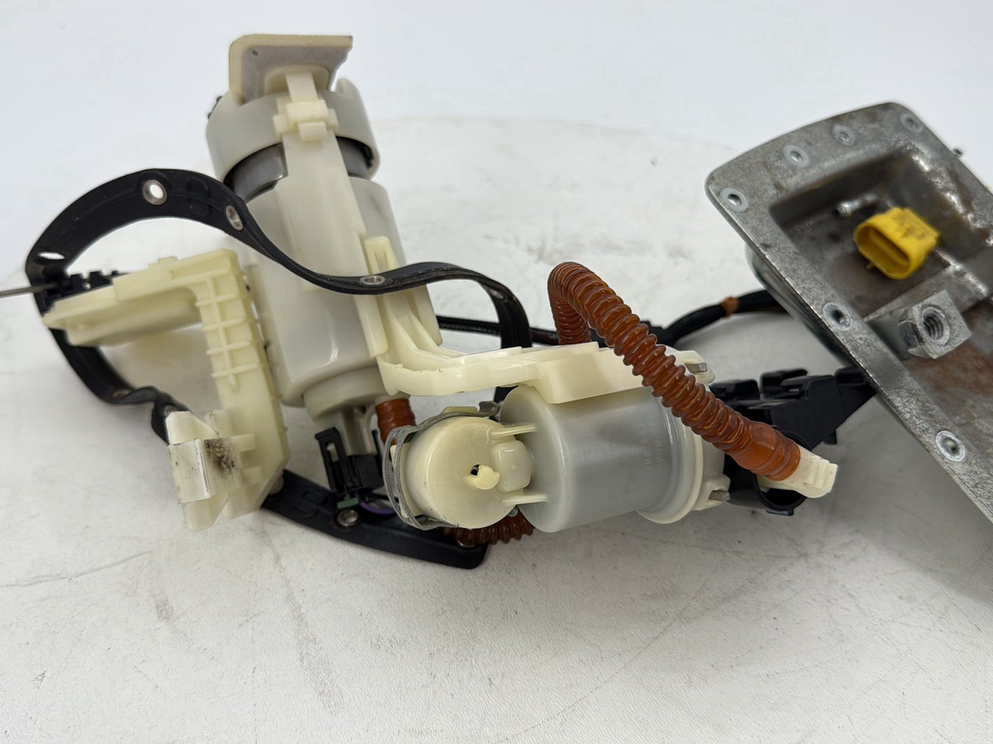 2012 Harley Dyna Fat Bob FXDF 103 OEM Fuel Pump Gas Gasoline Petrol Sending