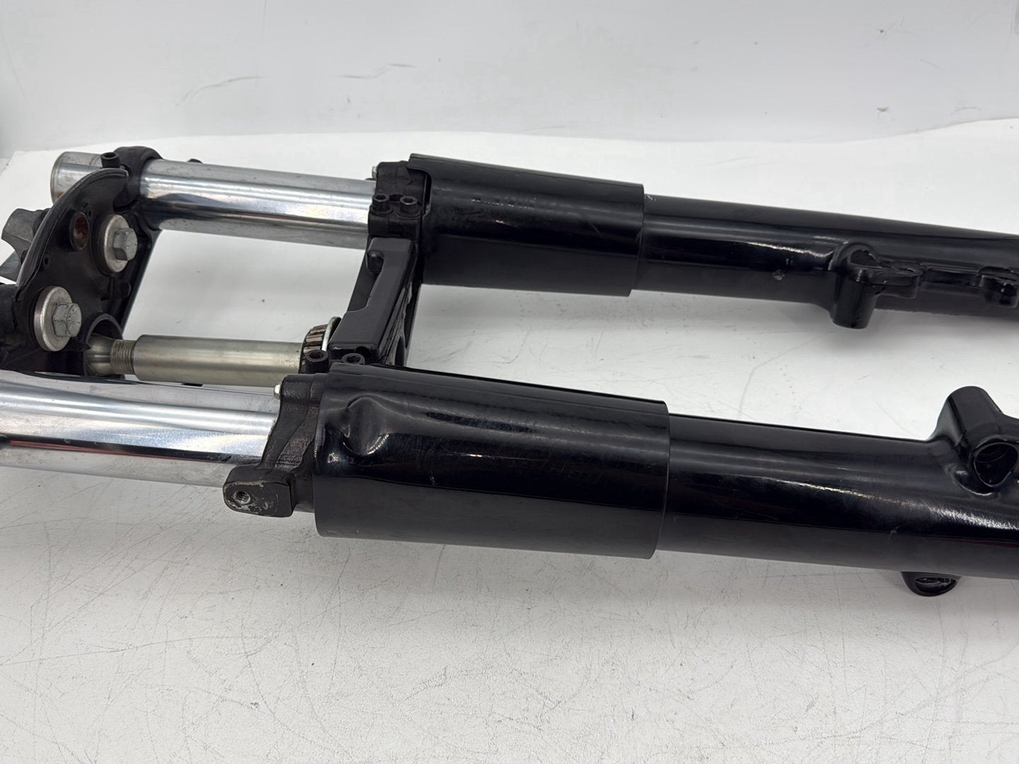 2015 Harley Touring FLHXS Street Glide OEM Front Triple Tree Set & LH RH Fork Legs Sliders