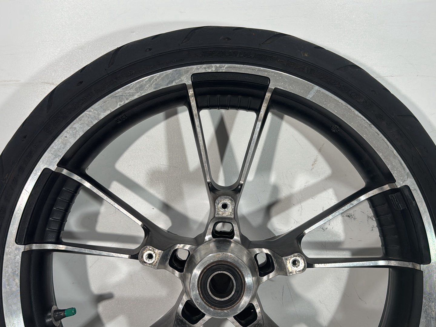 2007 Harley Street Glide Touring FLHX OEM Front Wheel Rim Tire 130/60B19