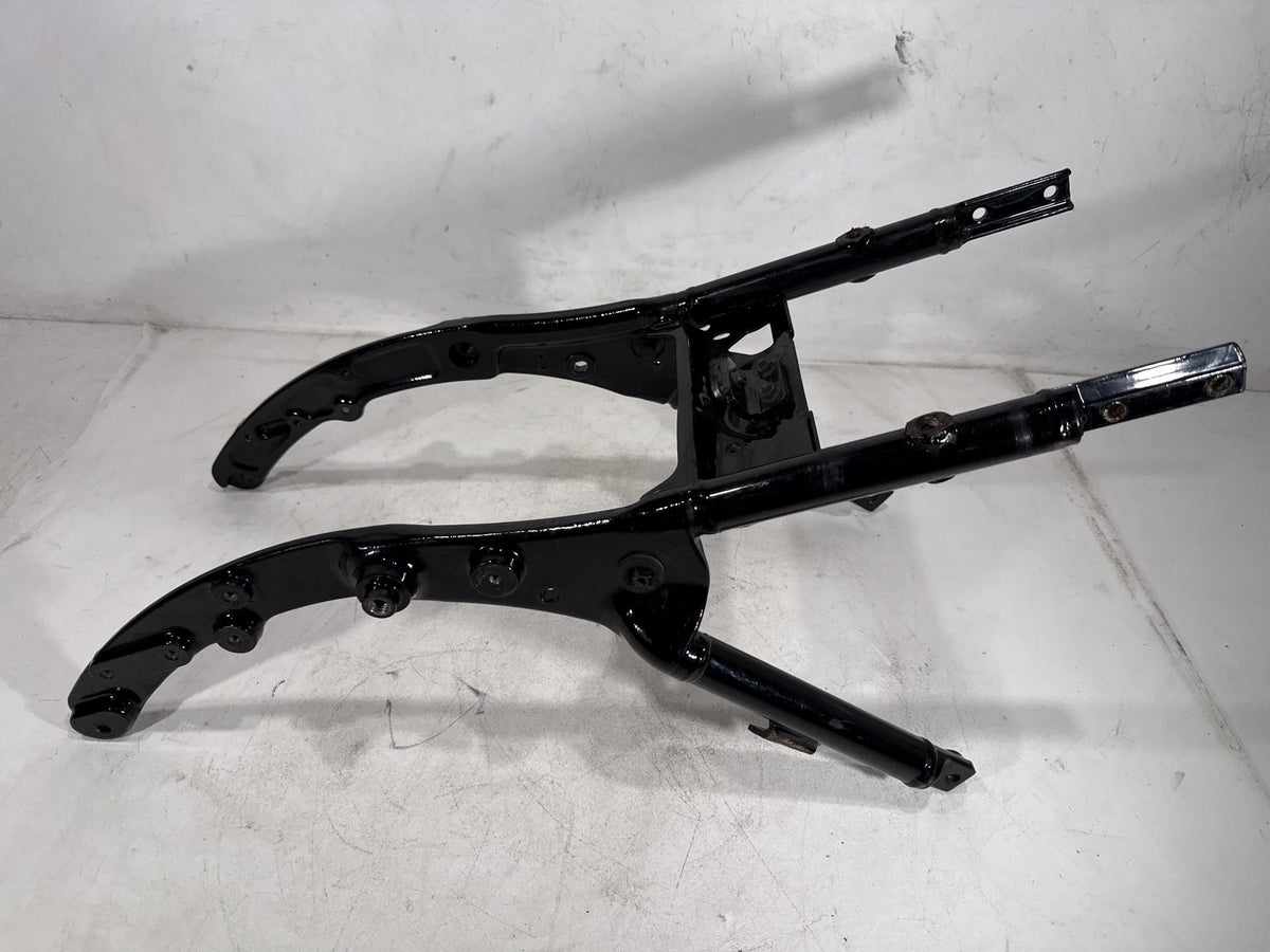 2011 Harley Electra Glide Touring OEM Rear Back Sub Frame Rail Bar 48079-09BHP