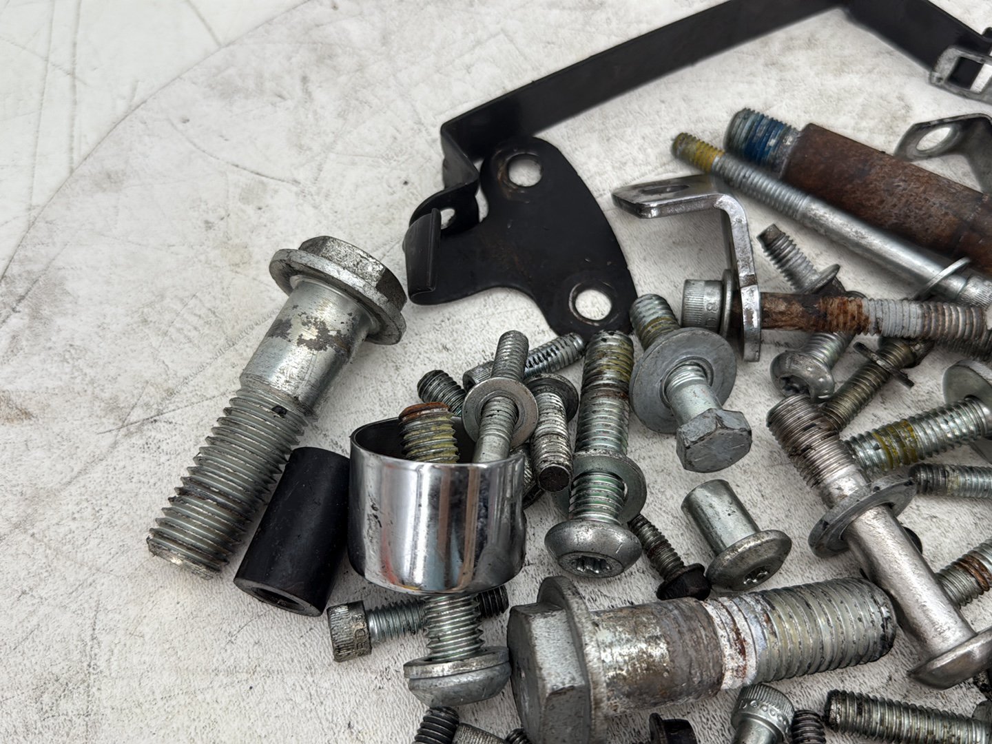 2006 Harley Sportster XL883L 883 Low OEM Hardware Bolts Nuts & Brackets