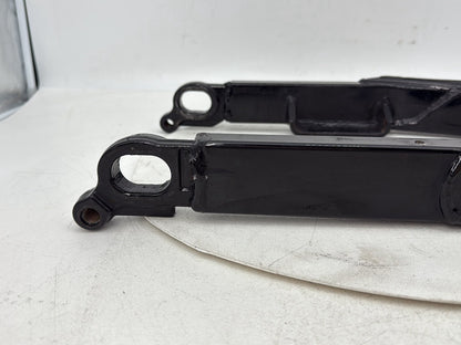 1999 - 2006 Harley-Davidson Touring Electra Glide Ultra Rear Fork Swingarm Swing Arm 47549-02A